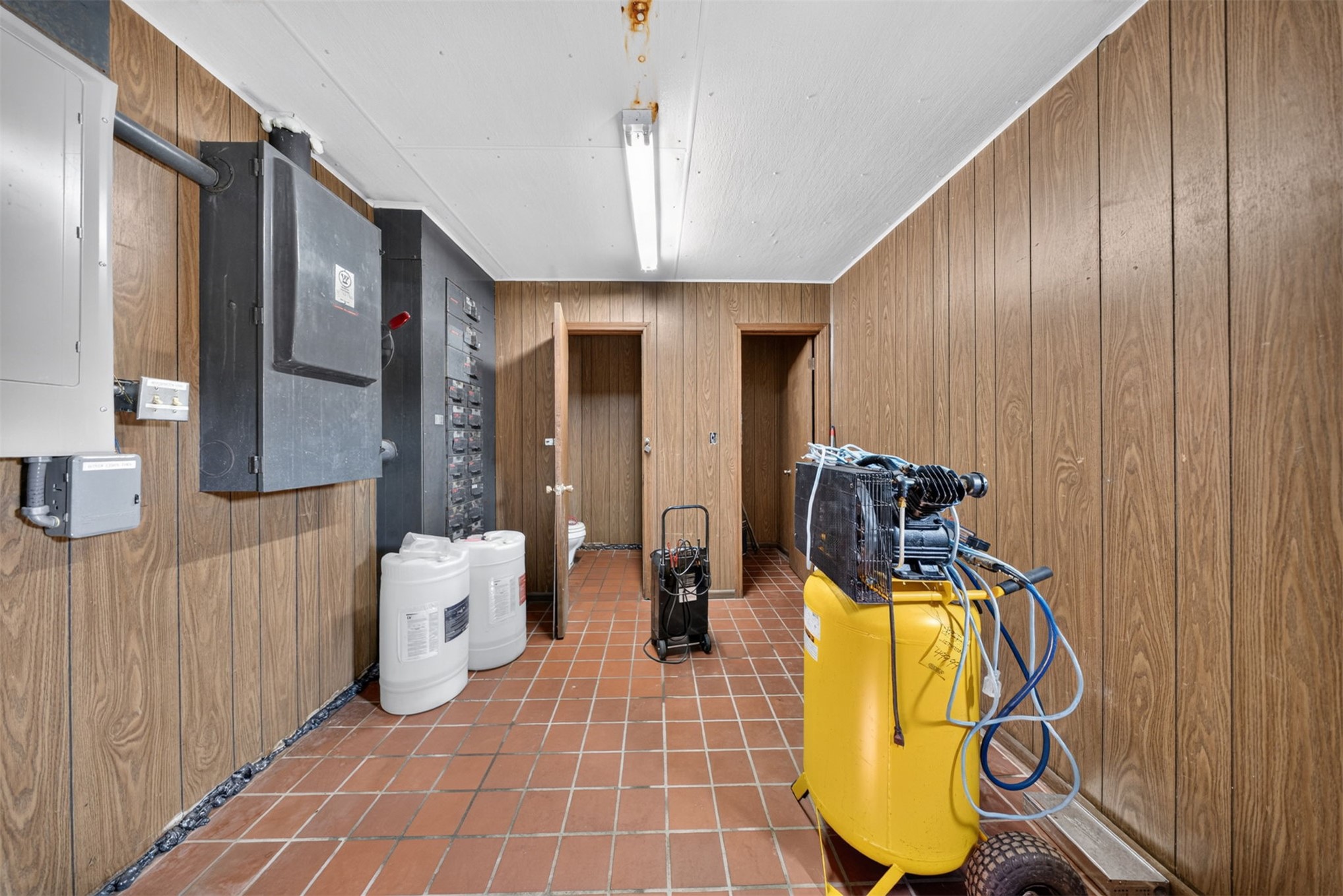 2875 N Highway 69 Property Photo 21