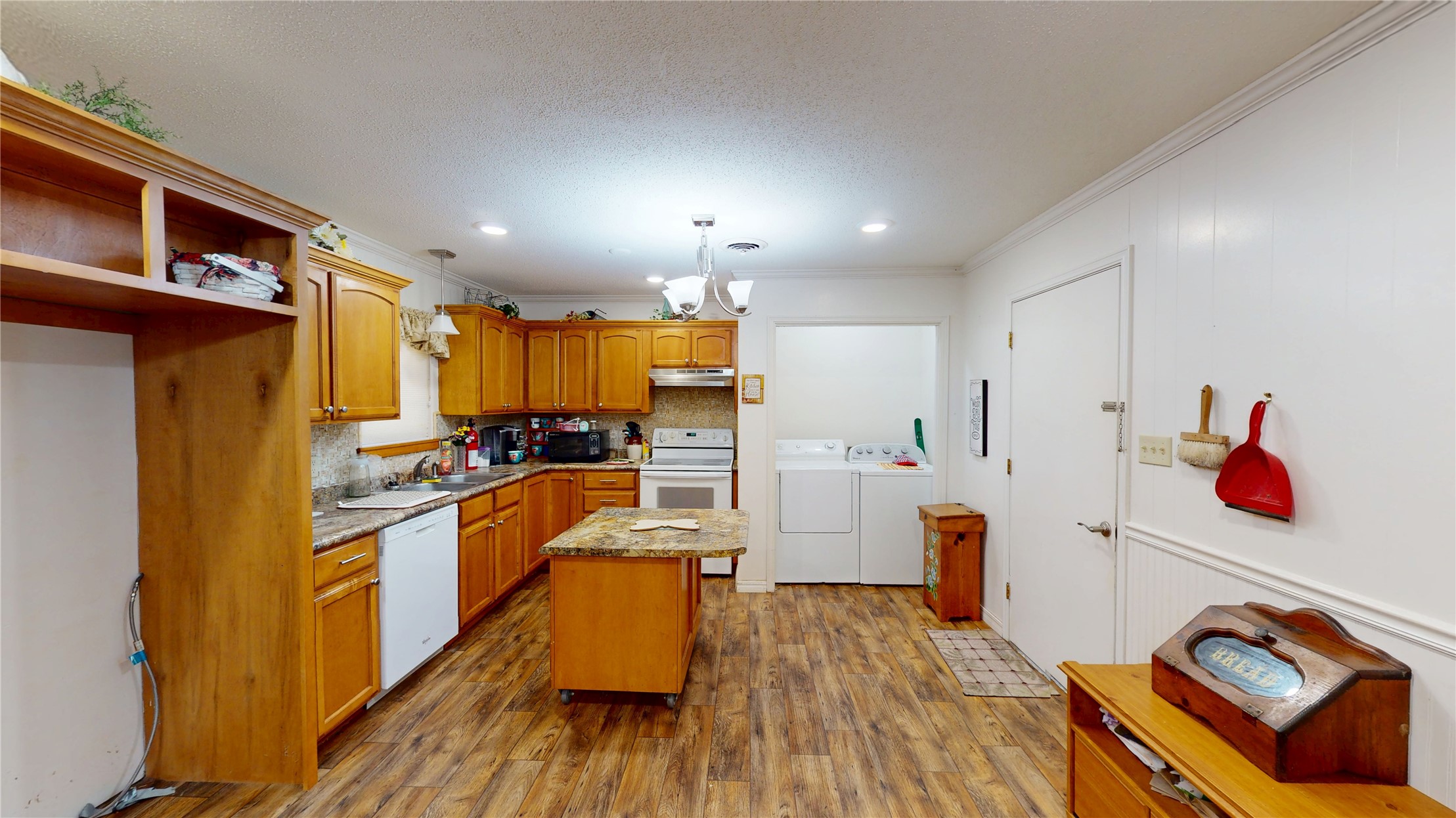 517 Webb Avenue Property Photo 12