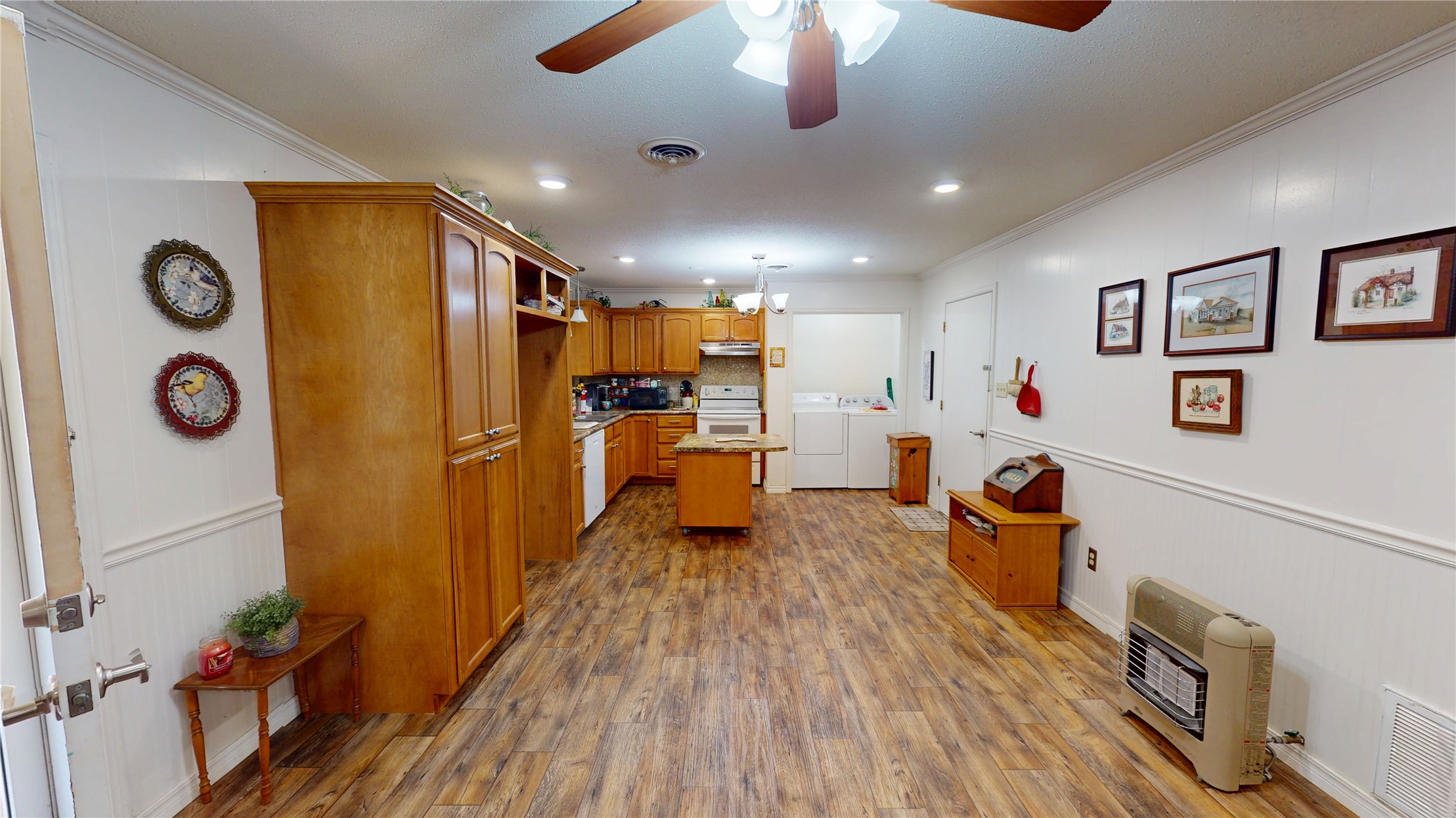 517 Webb Avenue Property Photo 17