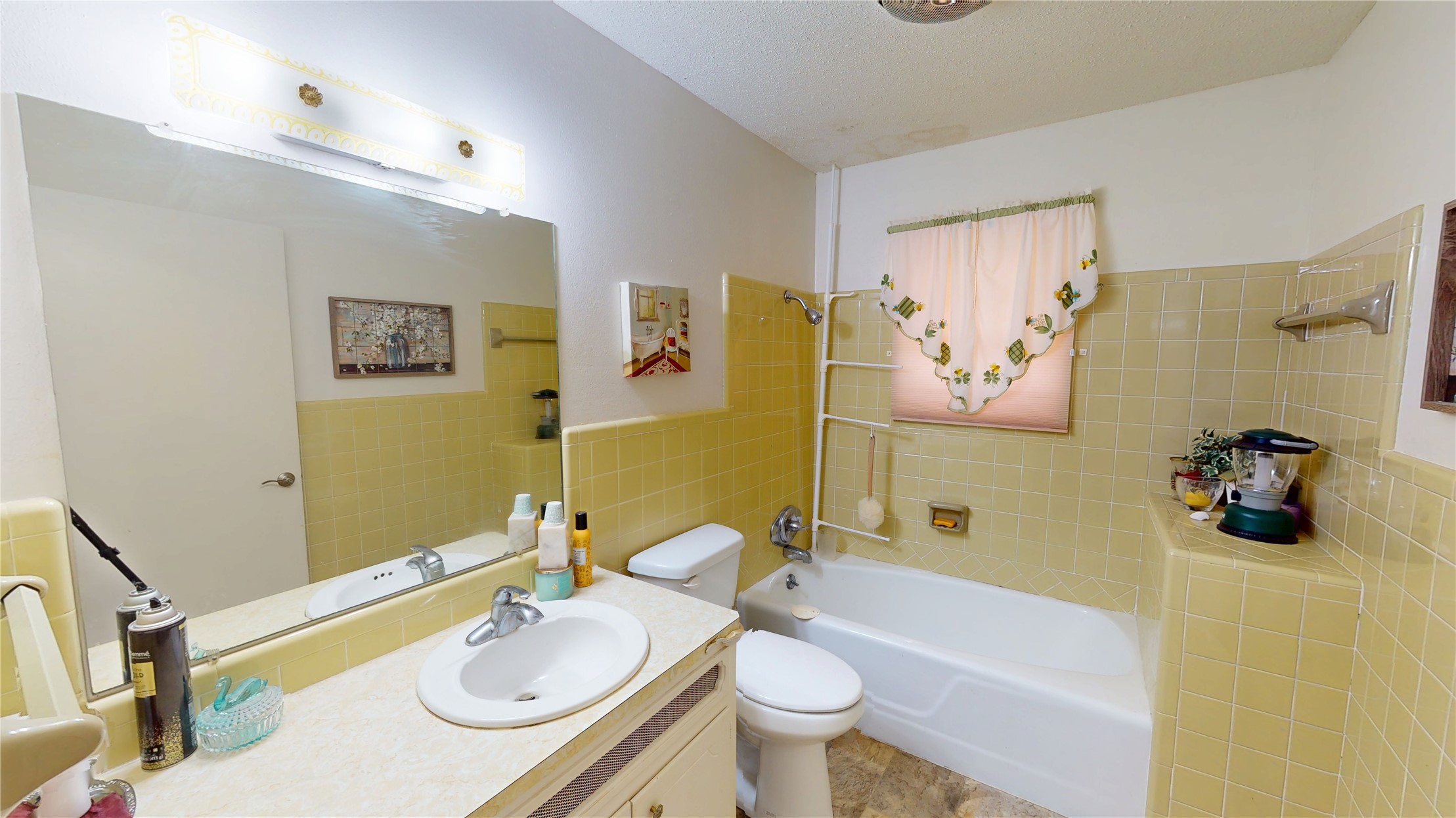 517 Webb Avenue Property Photo 21