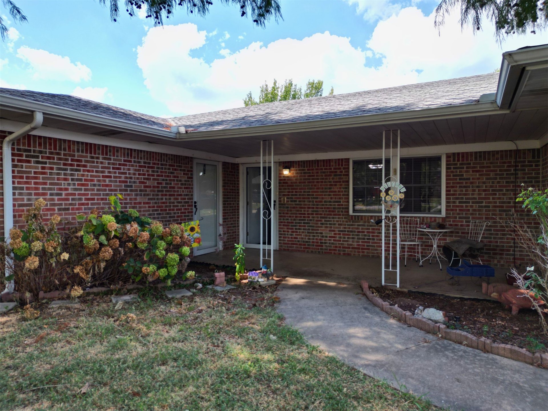 517 Webb Avenue Property Photo 39