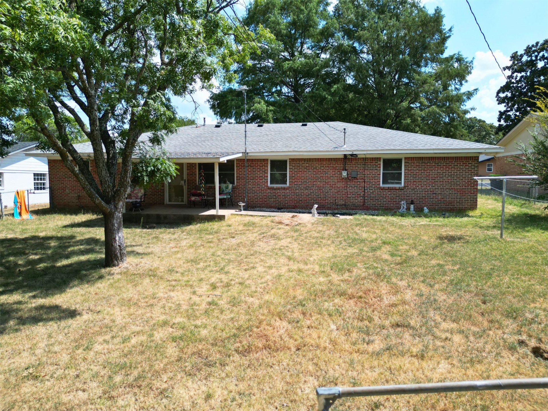 517 Webb Avenue Property Photo 40