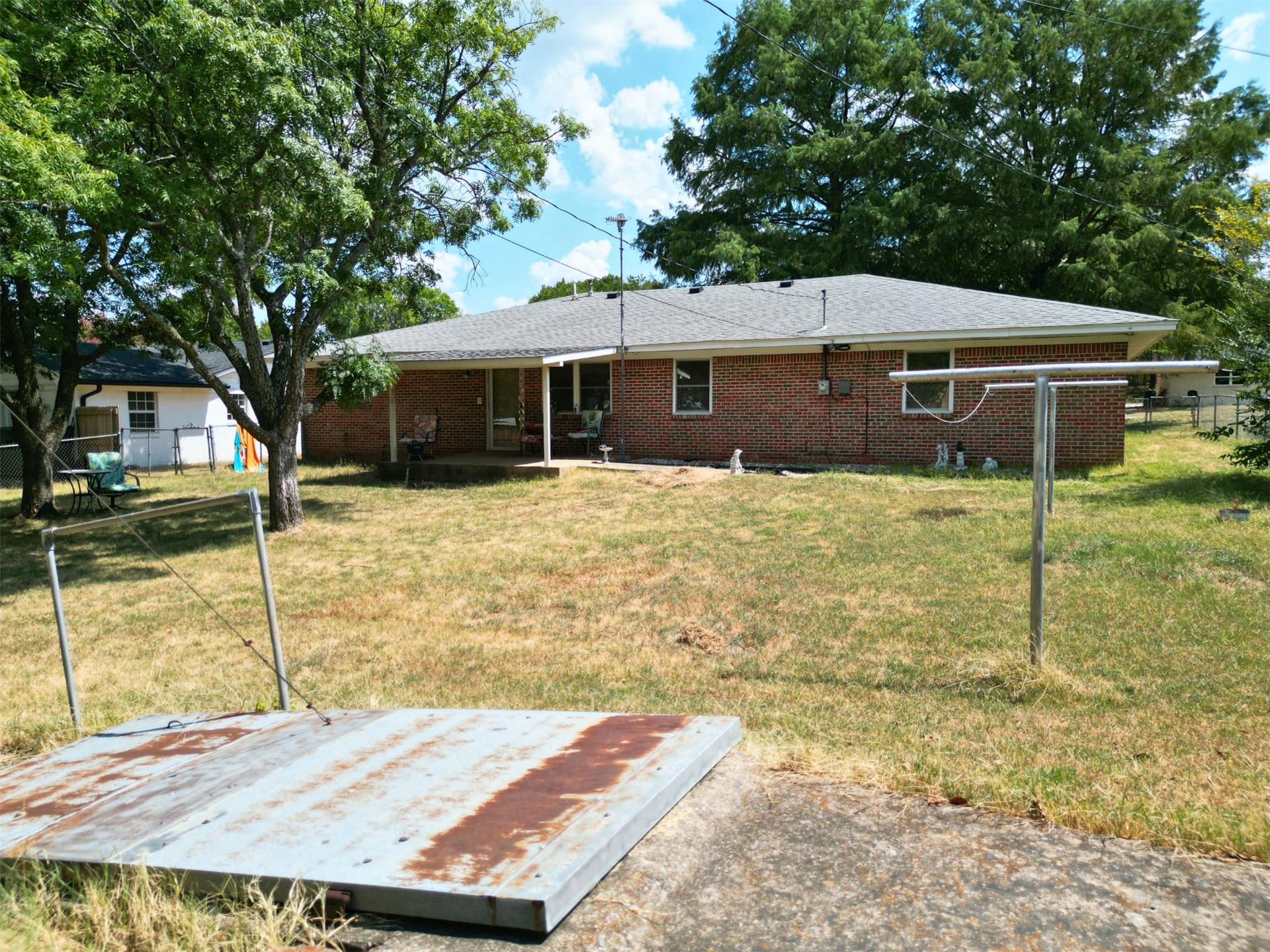 517 Webb Avenue Property Photo 41