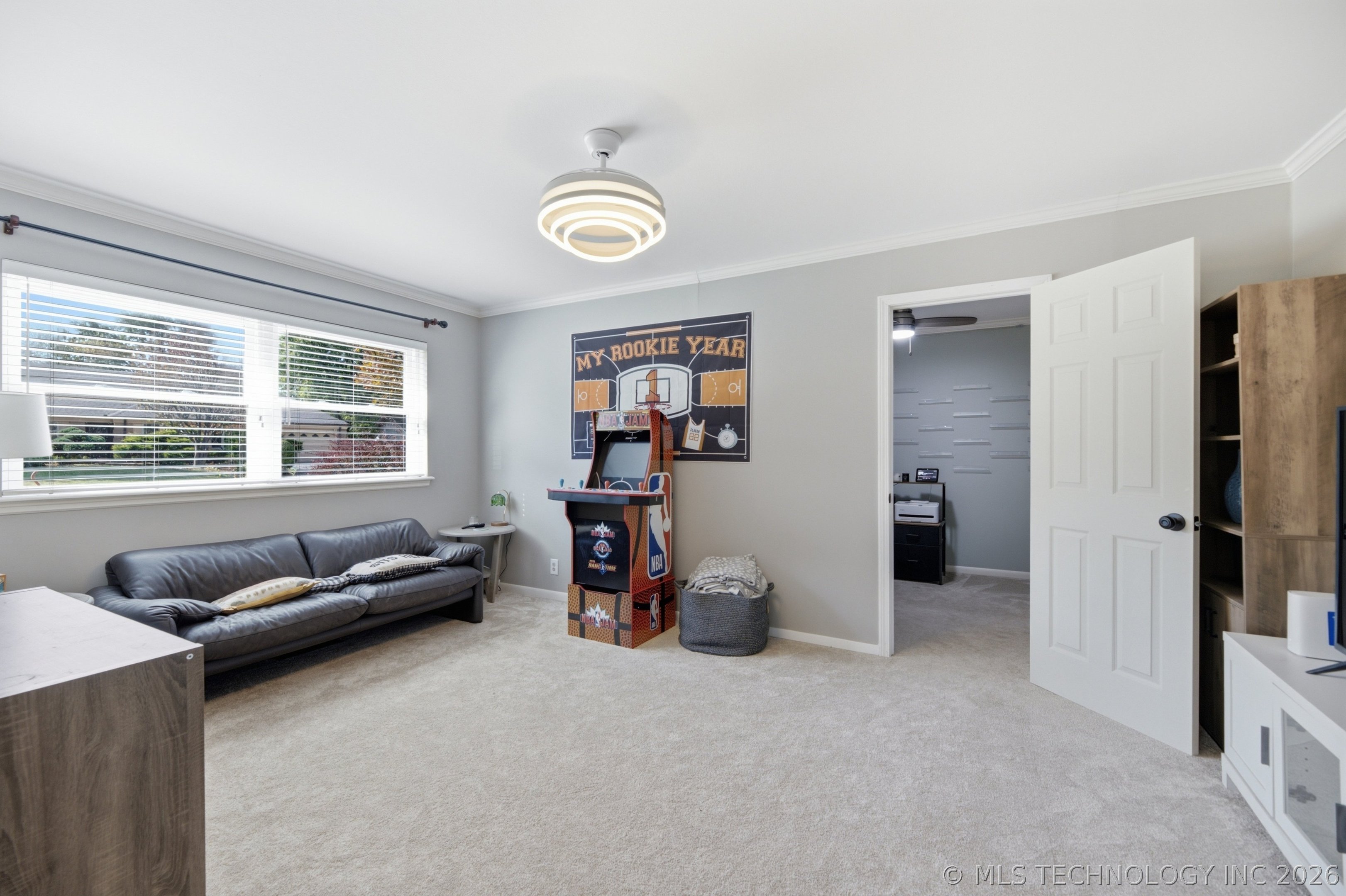 6619 E 57th Street Property Photo 7