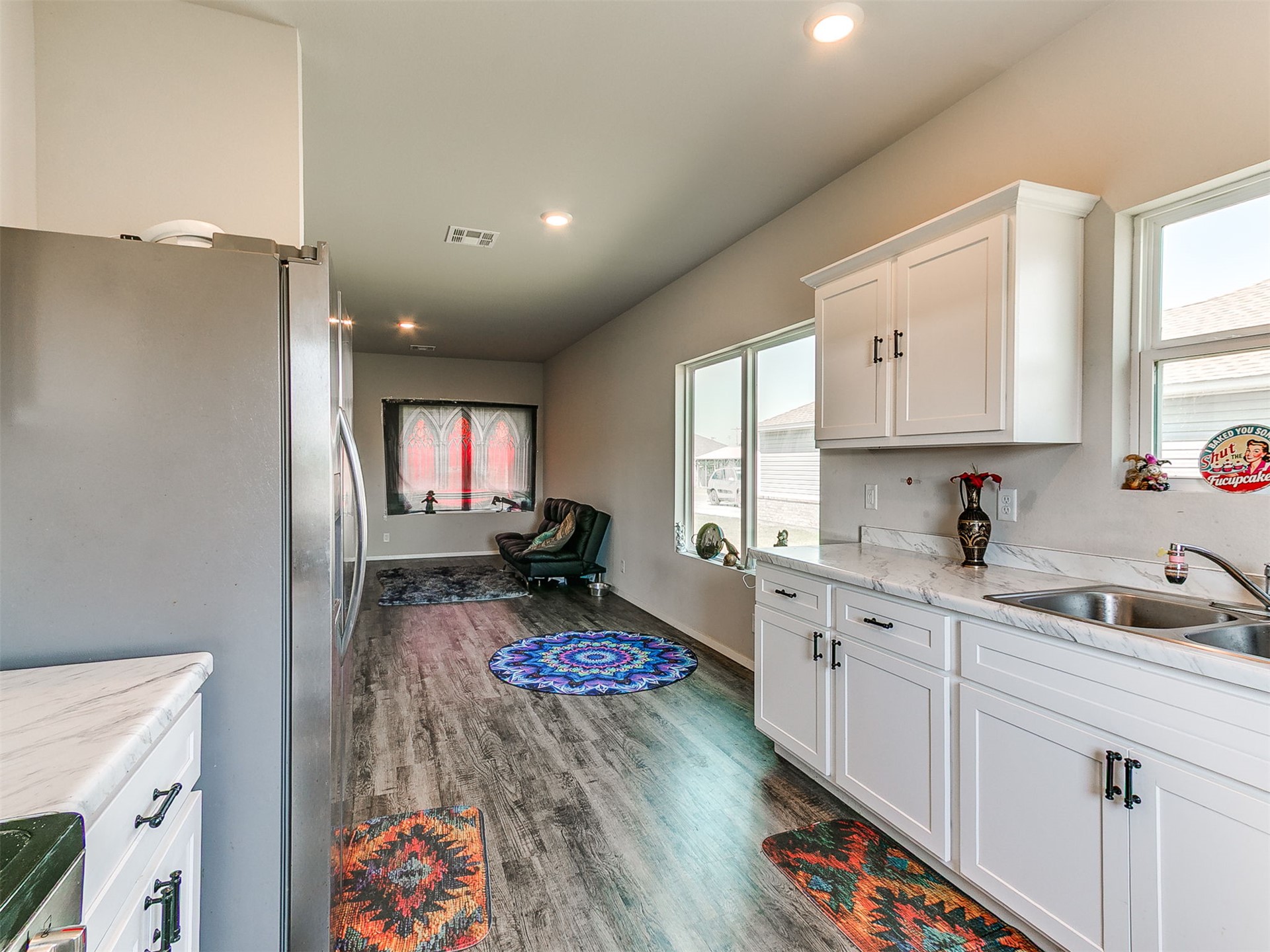 708 N Redbud Avenue Property Photo 10