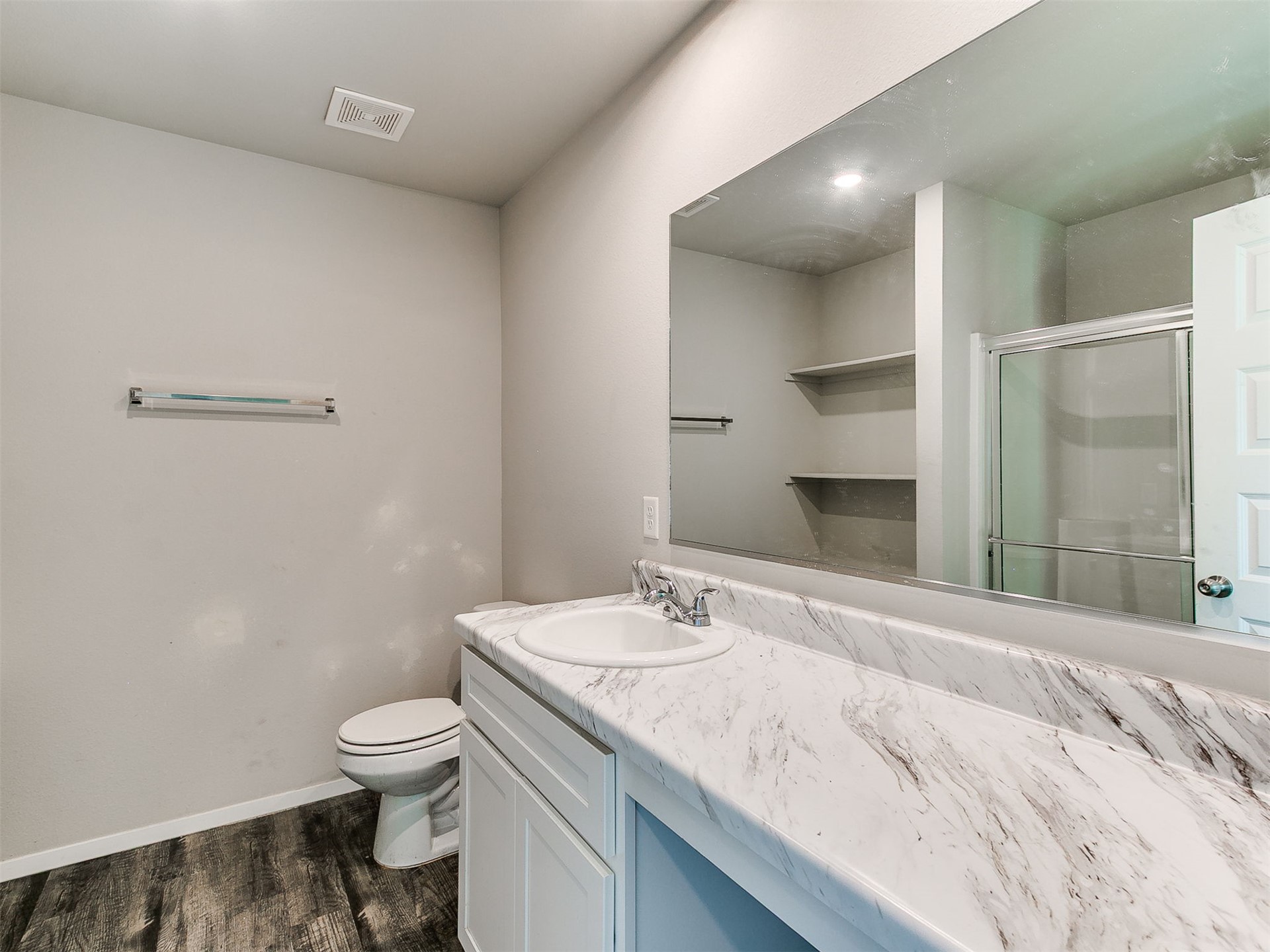 708 N Redbud Avenue Property Photo 13
