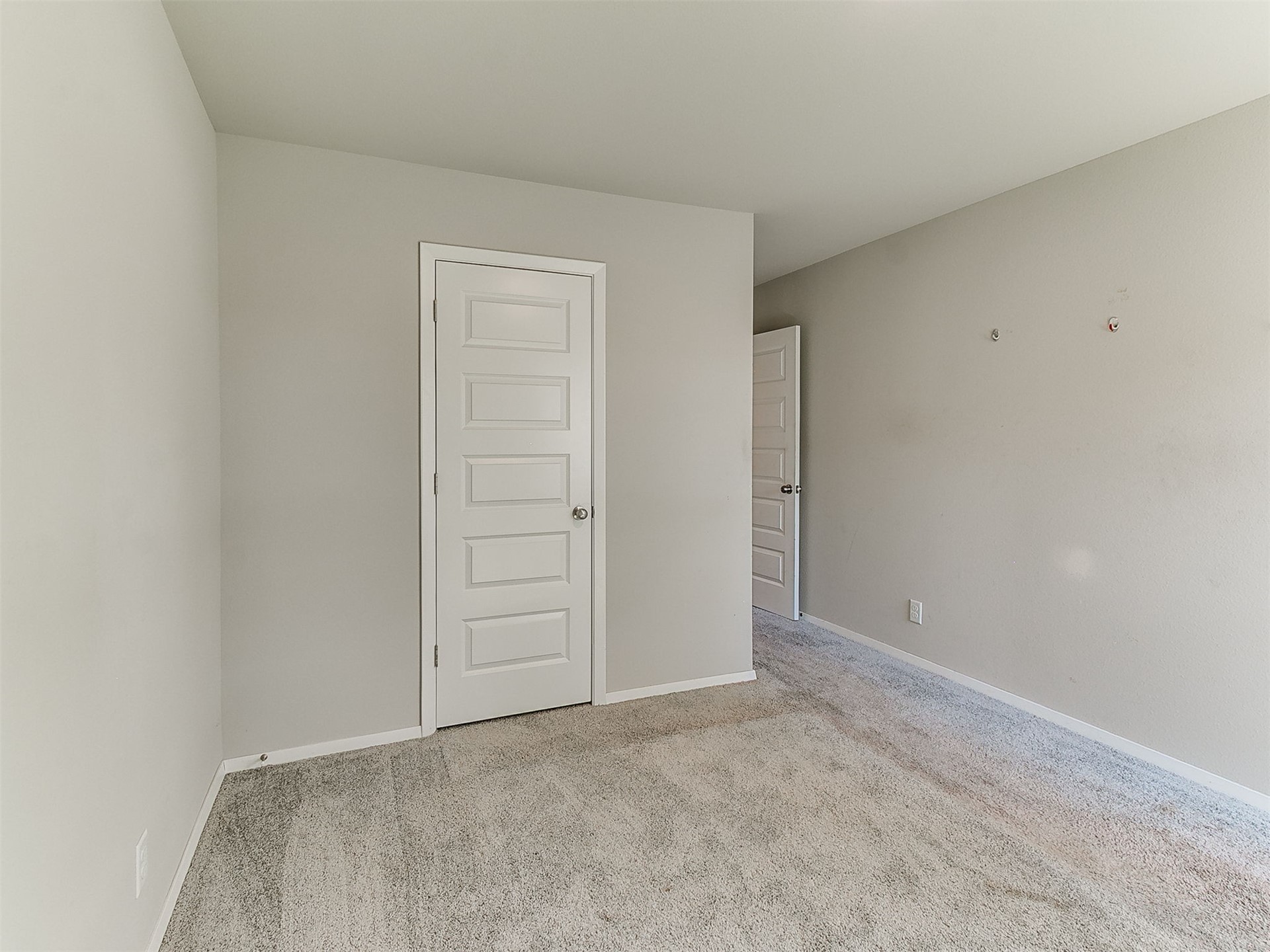 708 N Redbud Avenue Property Photo 15