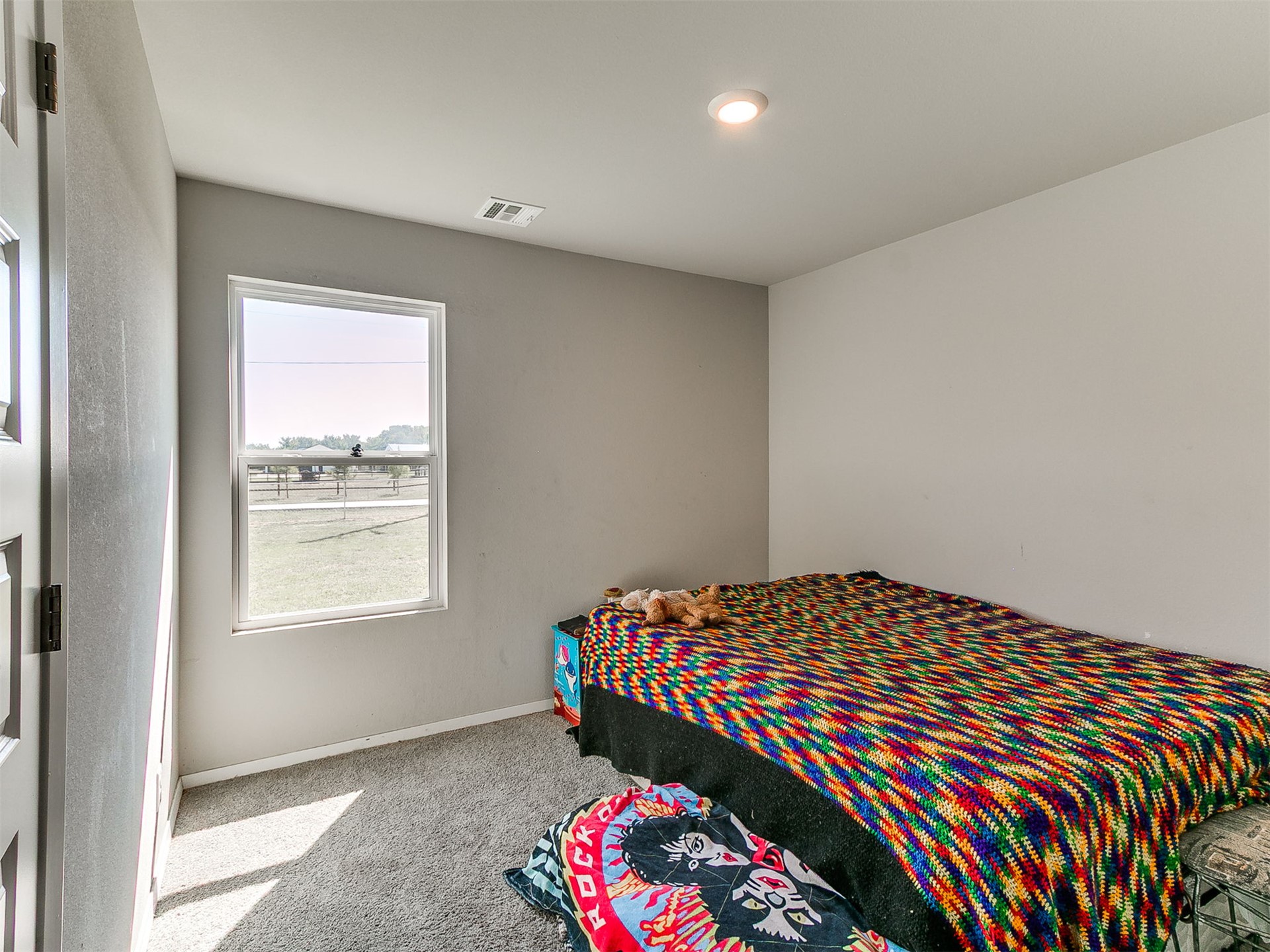 708 N Redbud Avenue Property Photo 16
