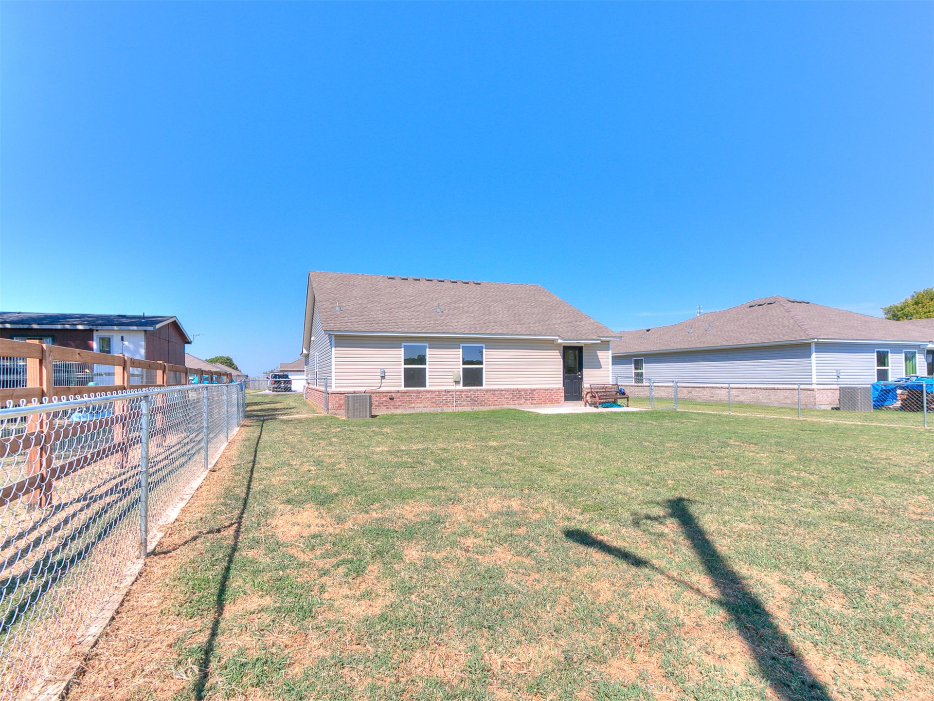 708 N Redbud Avenue Property Photo 23
