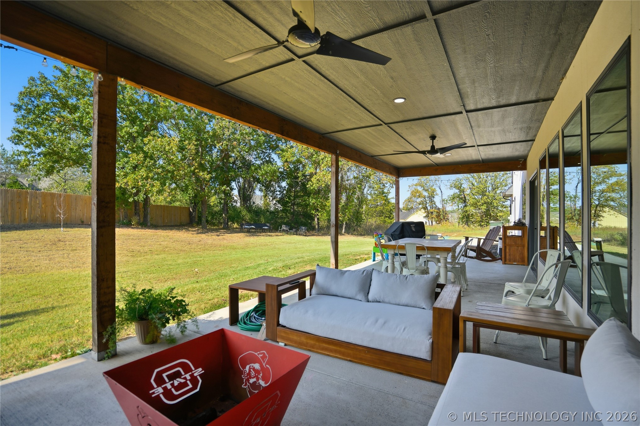 2714 Falls Bend Drive Property Photo 48