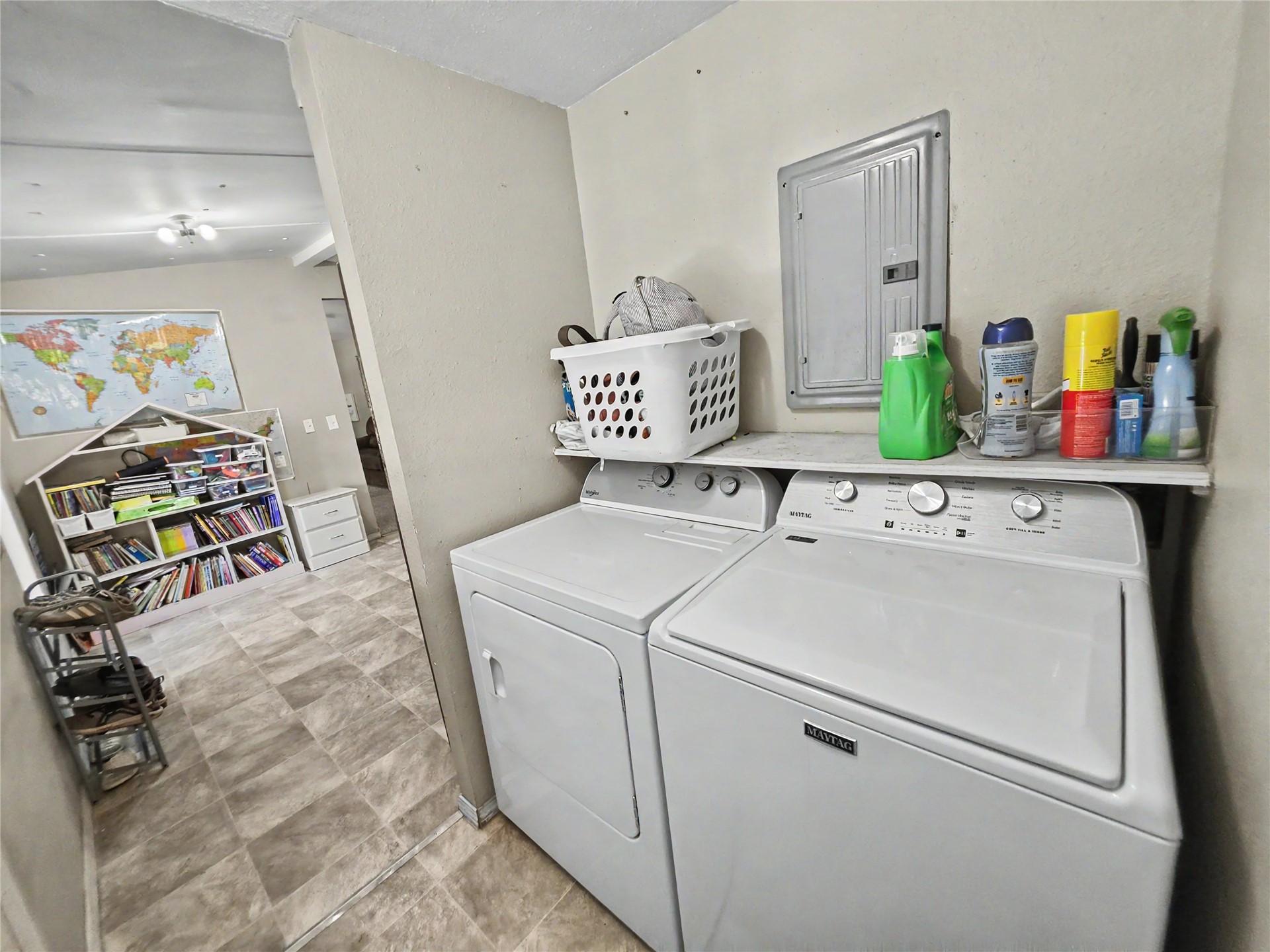 23884 E 808 Road Property Photo 6