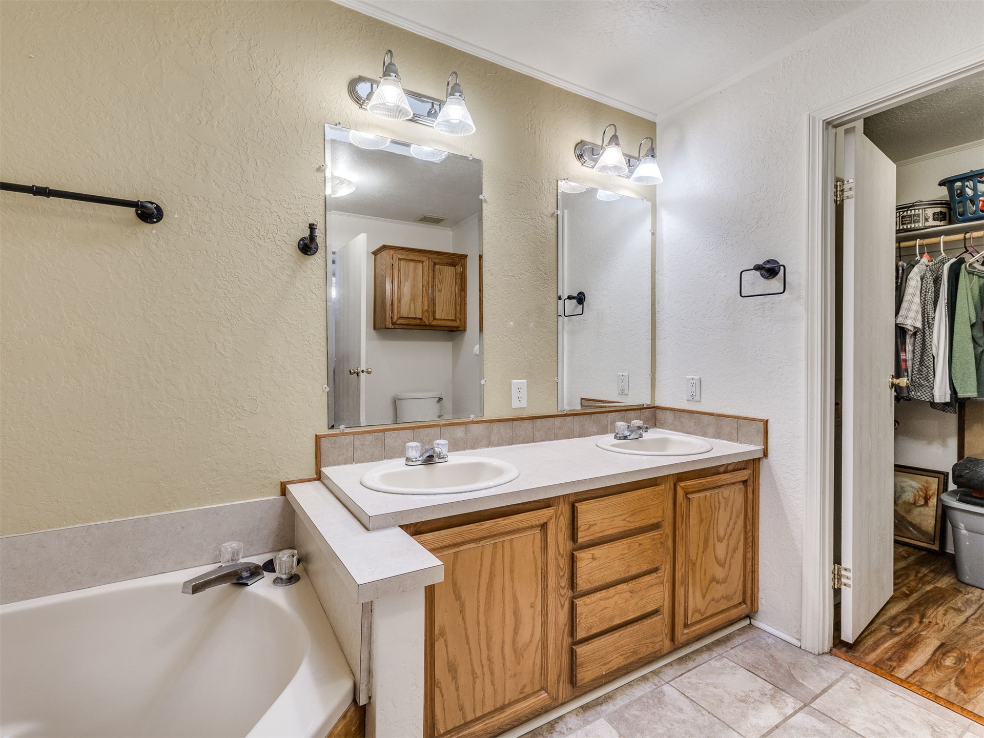 417861 E Branum S Property Photo 31