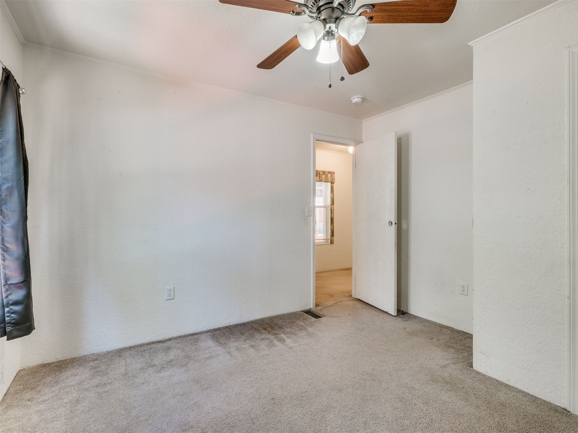 417861 E Branum S Property Photo 36