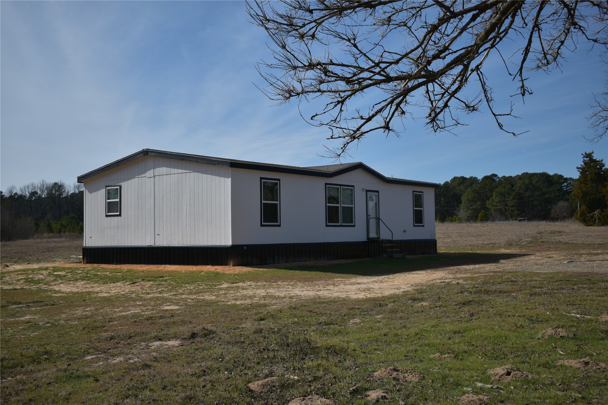 532 N 4360 Road Property Photo 2