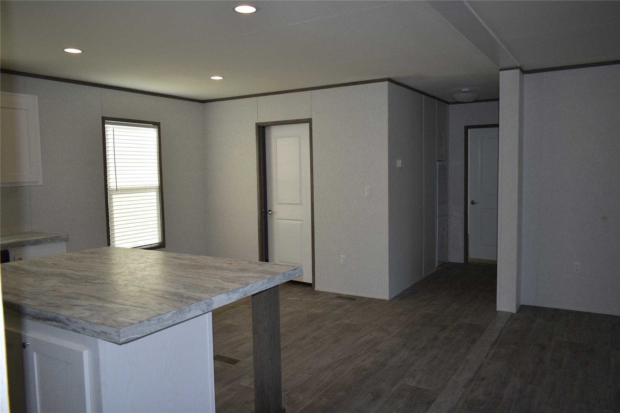 532 N 4360 Road Property Photo 7