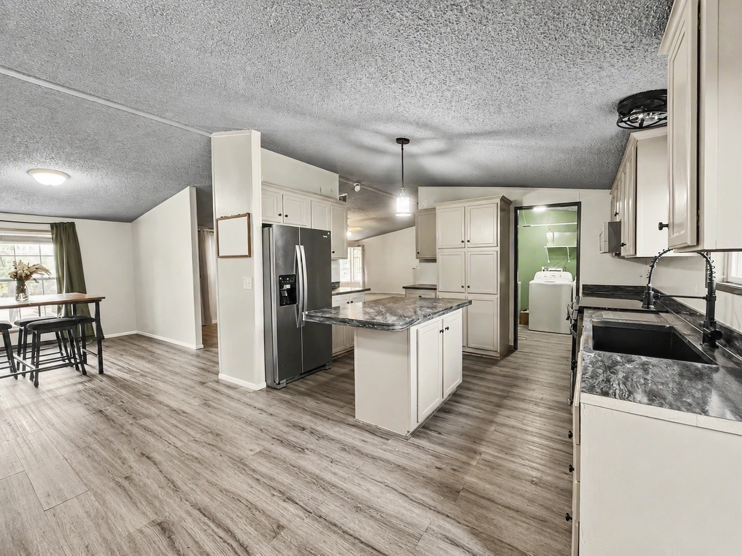 16516 N Spears Road Property Photo 4