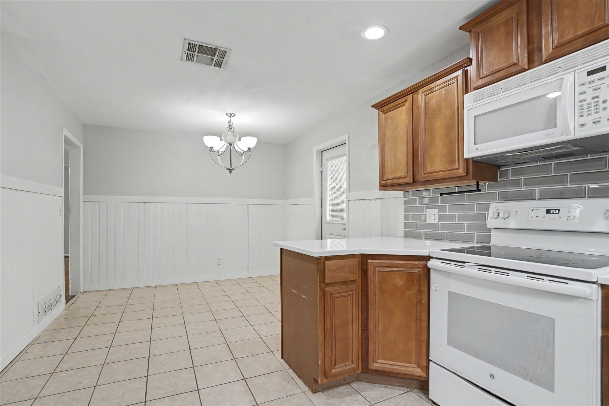 1614 S Cedar Avenue Property Photo 13