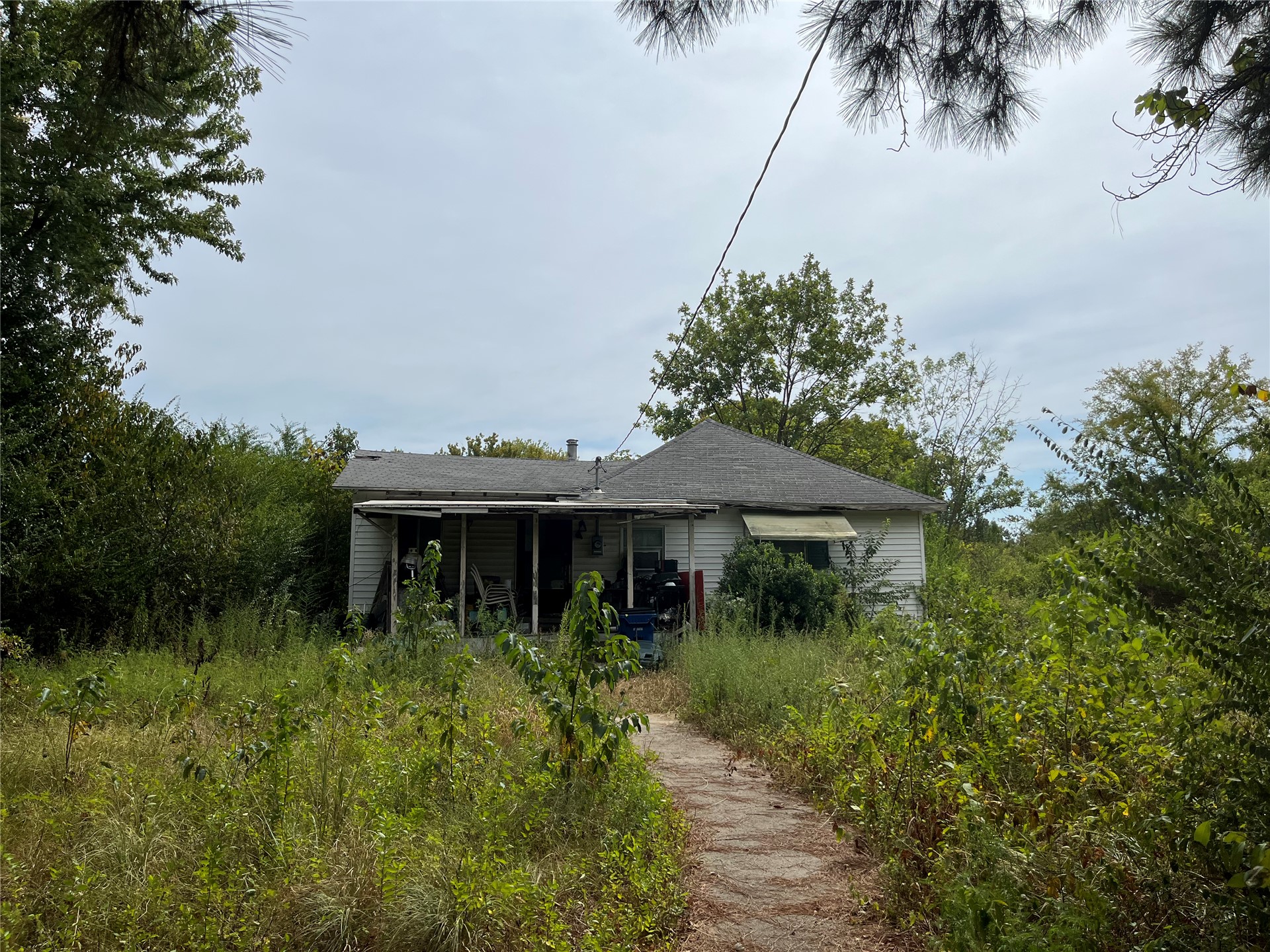 18606 Lock And Dam Road Property Photo 1