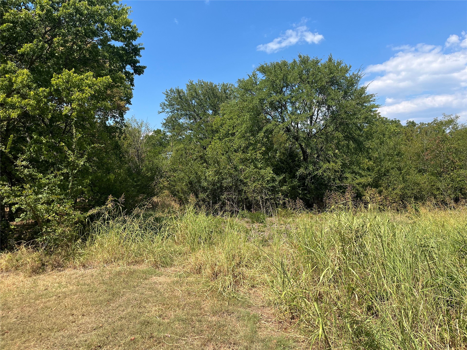 Kickapoo Avenue Property Photo 9