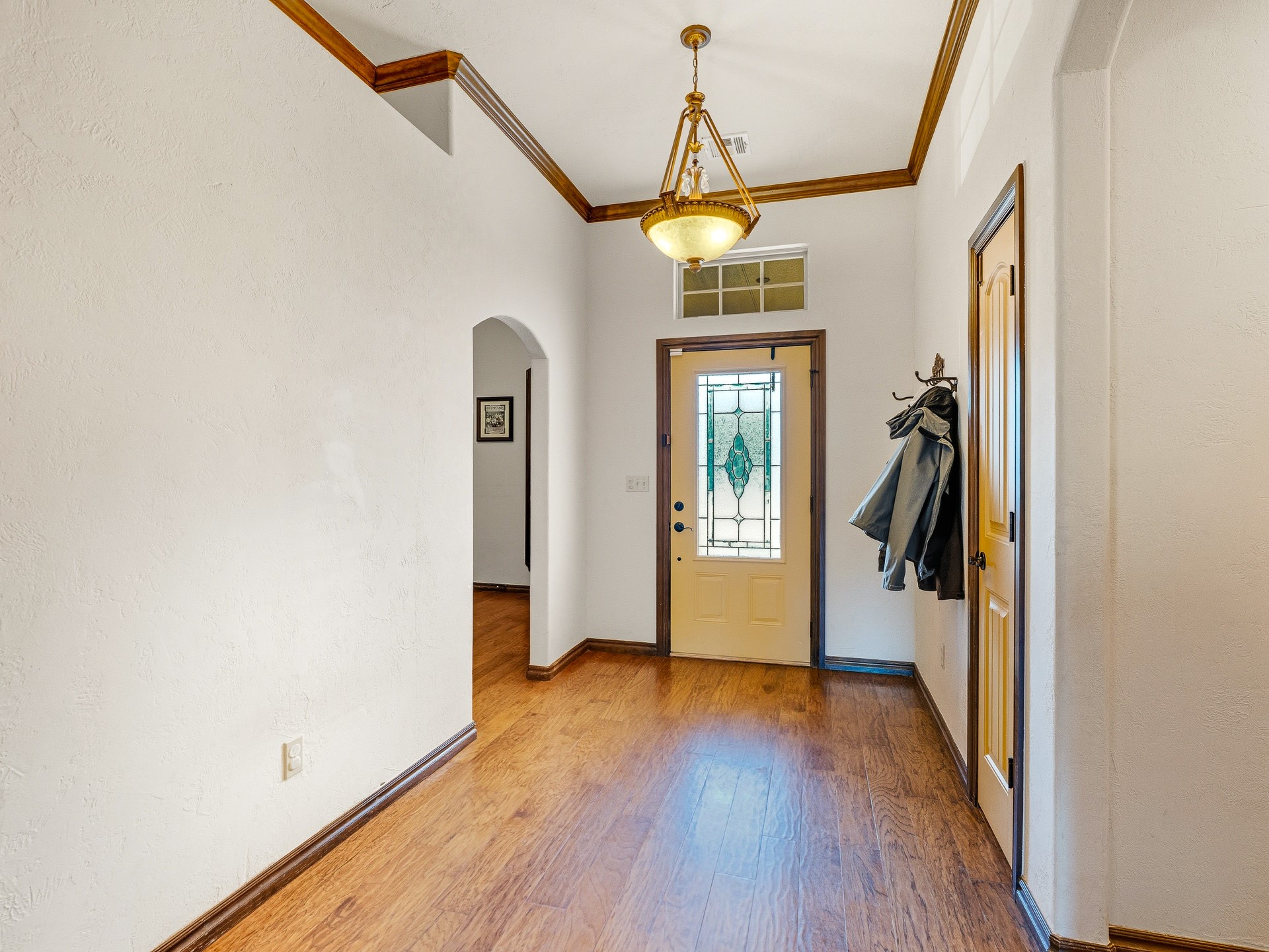 431 Westchester Court Property Photo 4