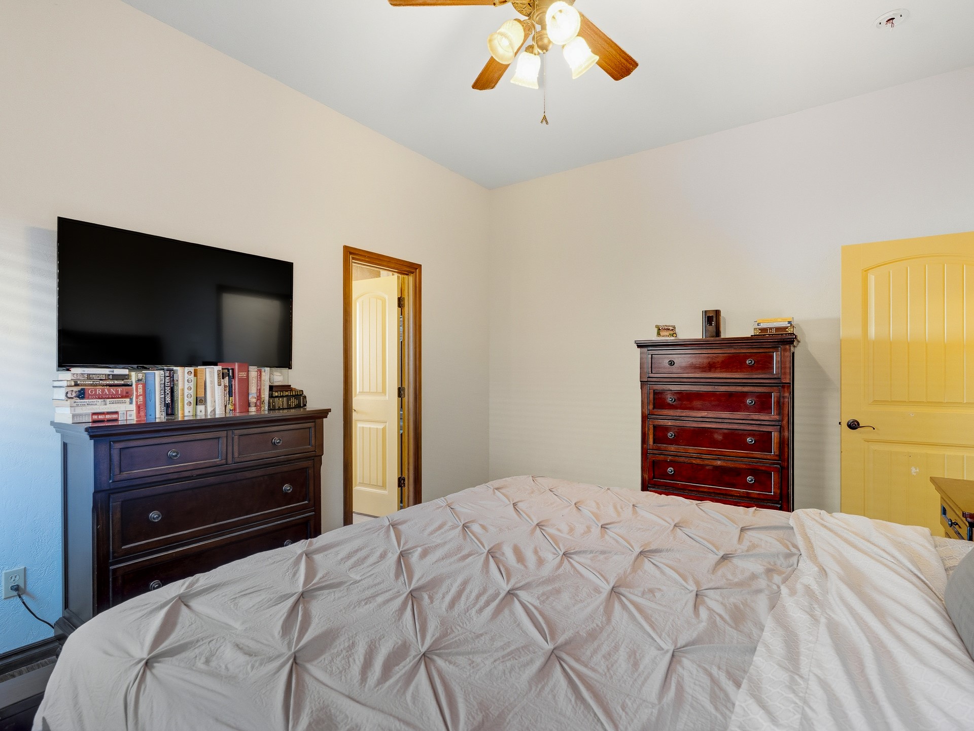 431 Westchester Court Property Photo 17