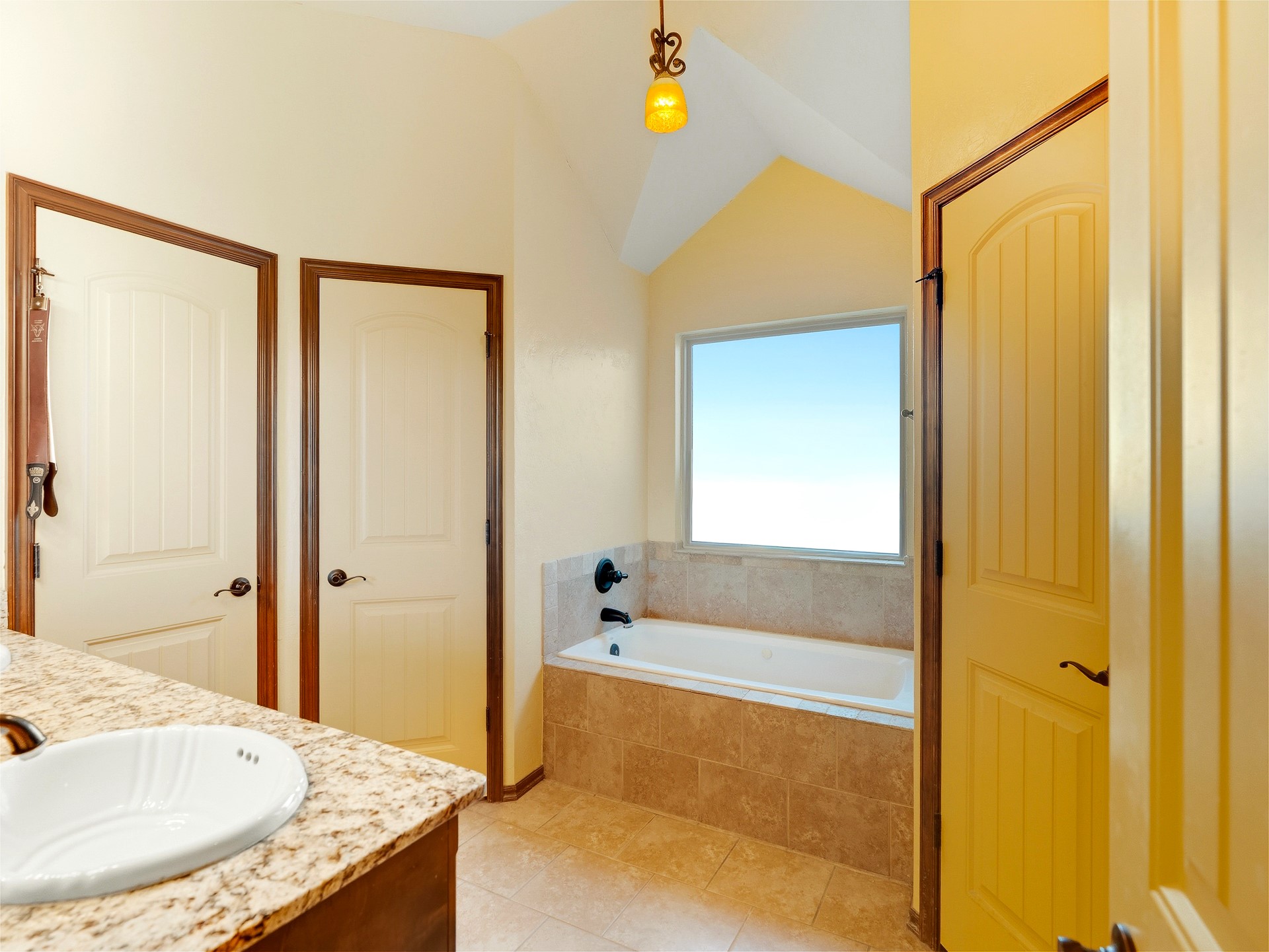 431 Westchester Court Property Photo 18