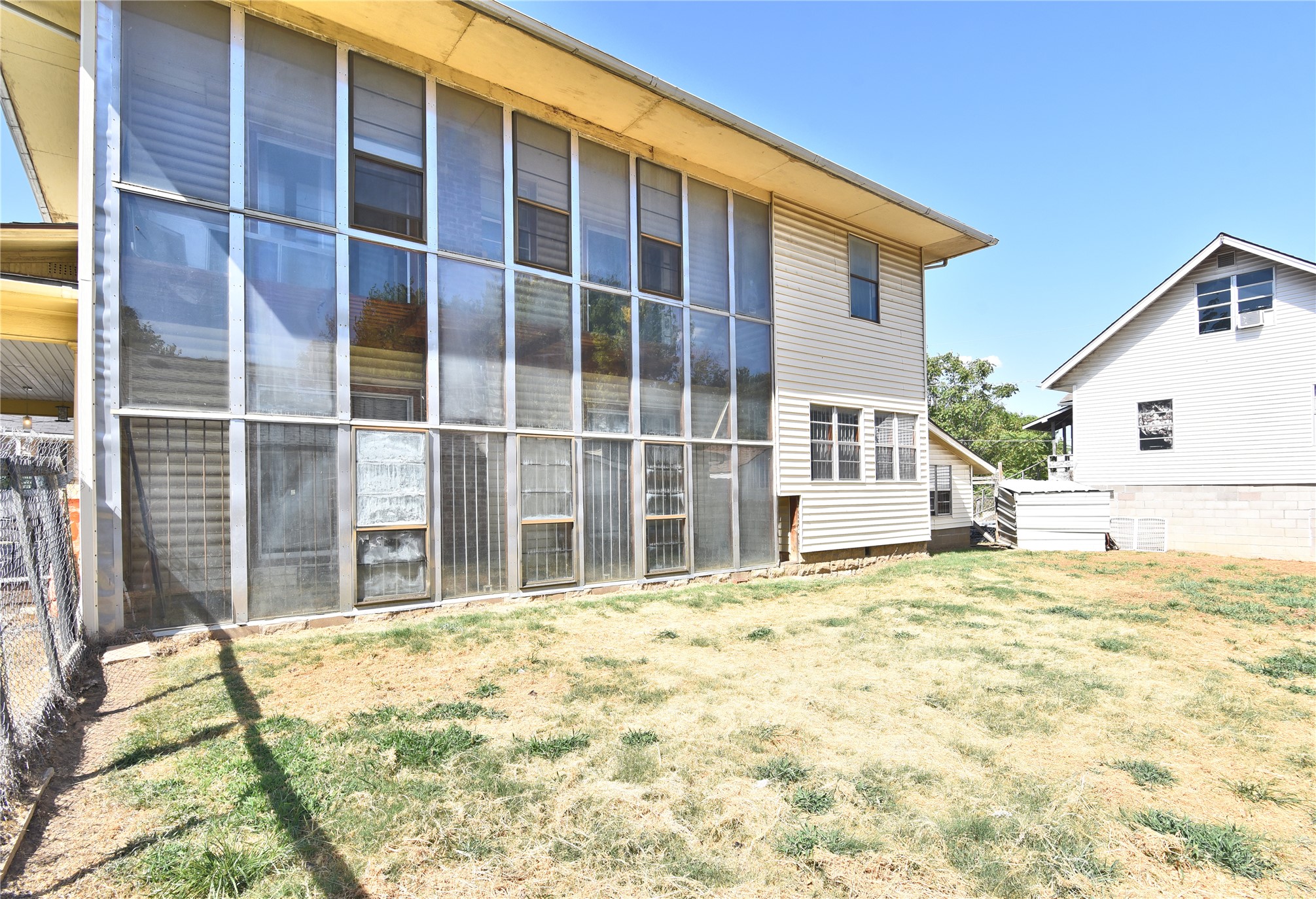 827 N Norfolk Avenue Property Photo 27