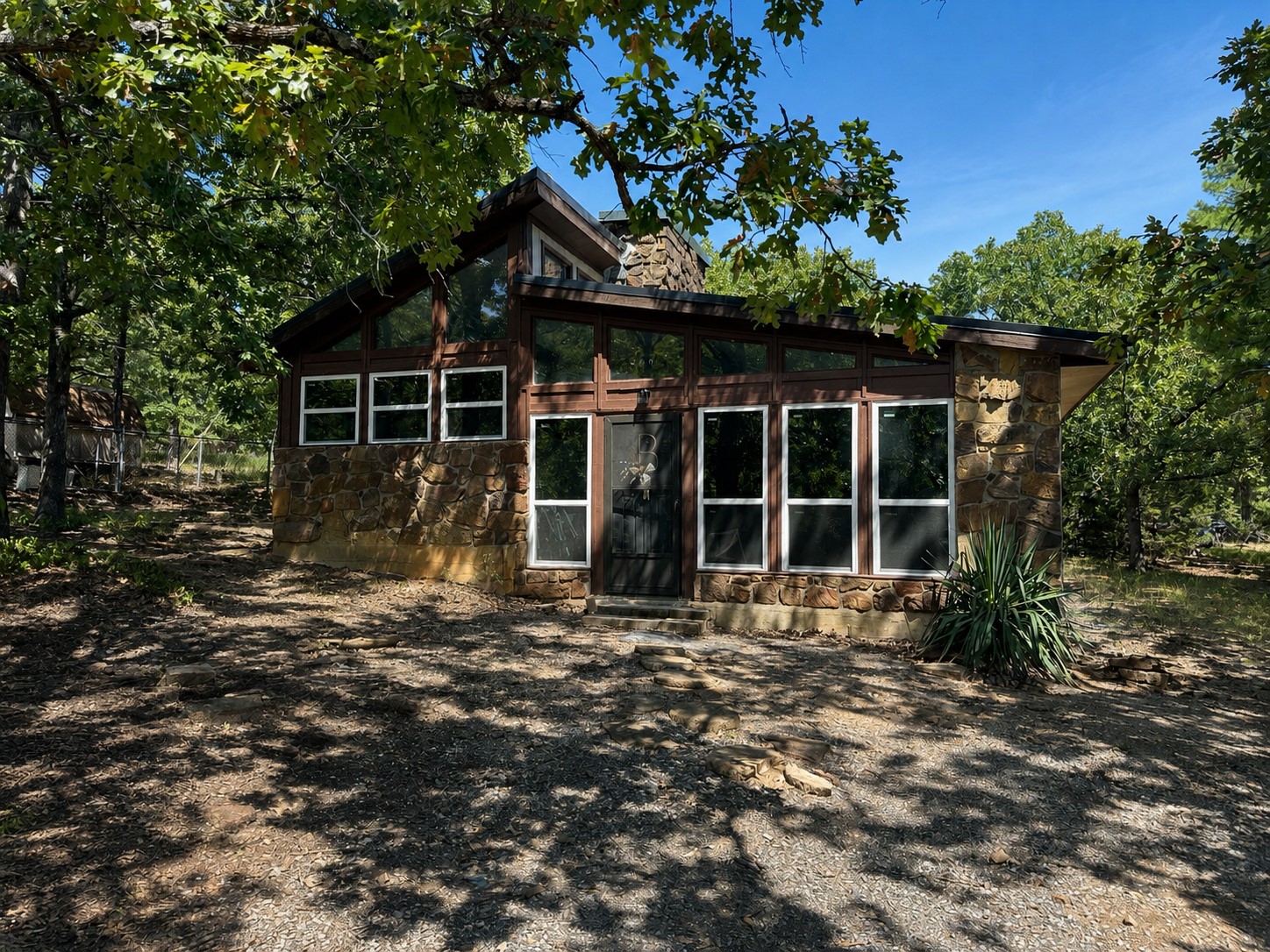 427 Lake Shore Property Photo 2