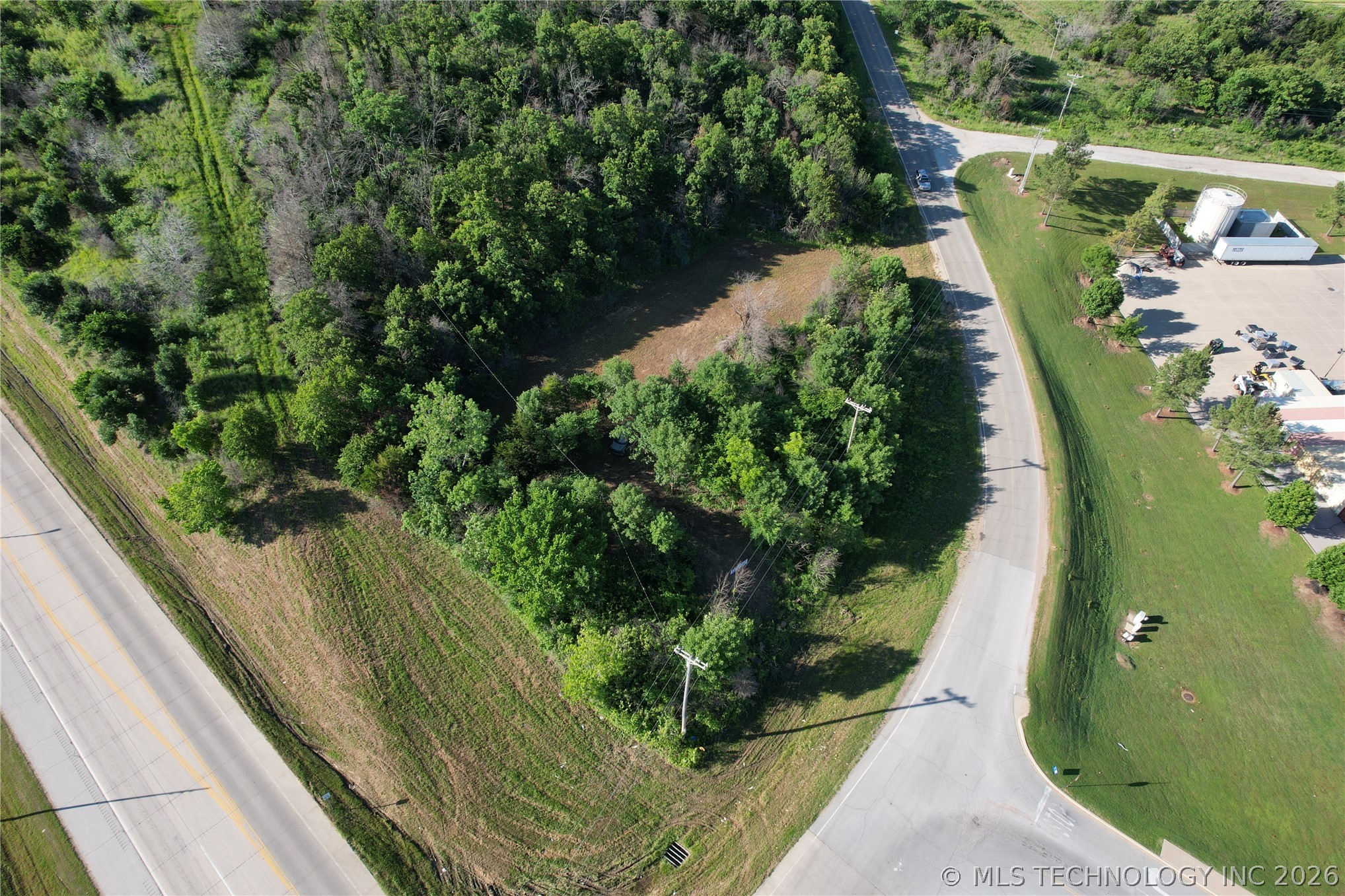 3670 N Airport Road Property Photo 14
