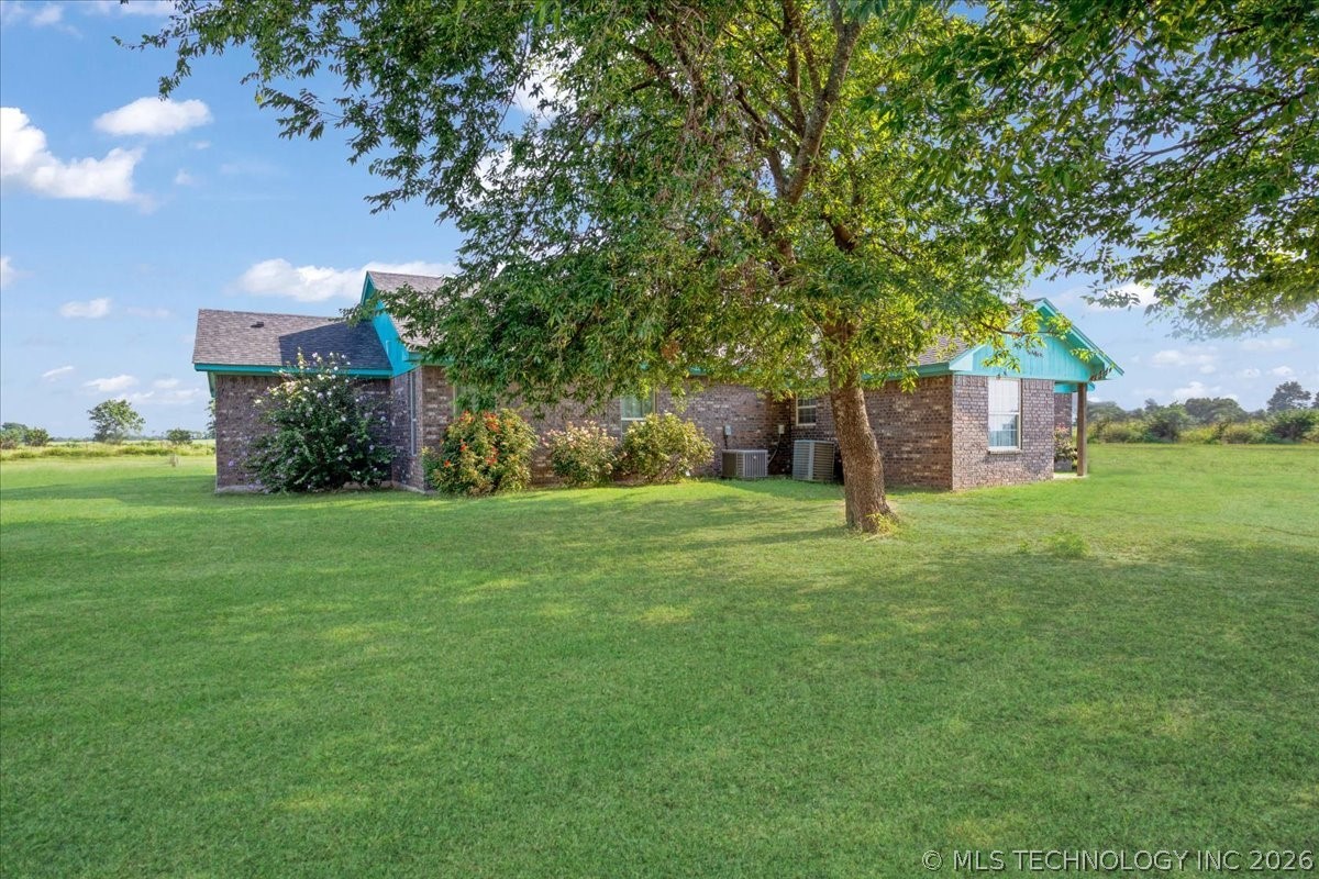 1355 Armstrong Academy Property Photo 4