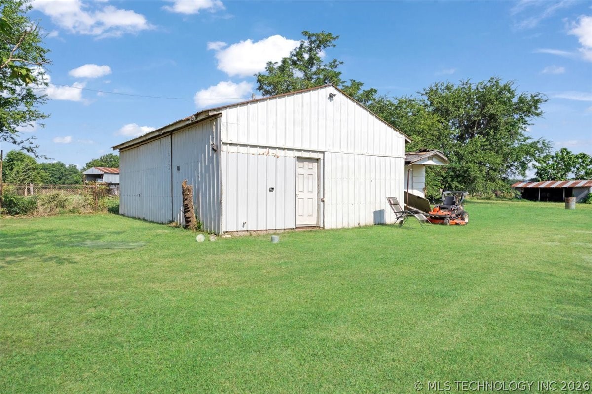 1355 Armstrong Academy Property Photo 8