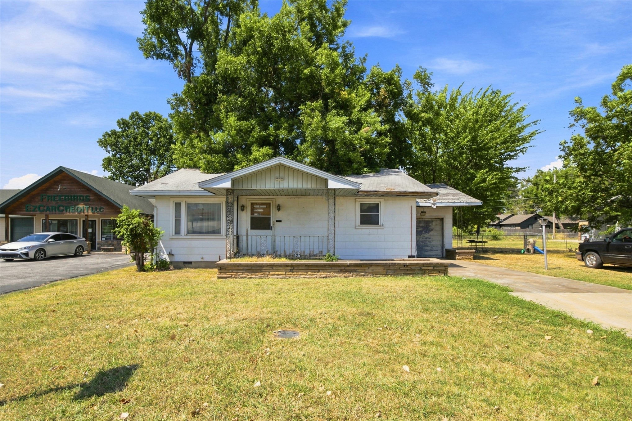 423 N Wilson Property Photo 2