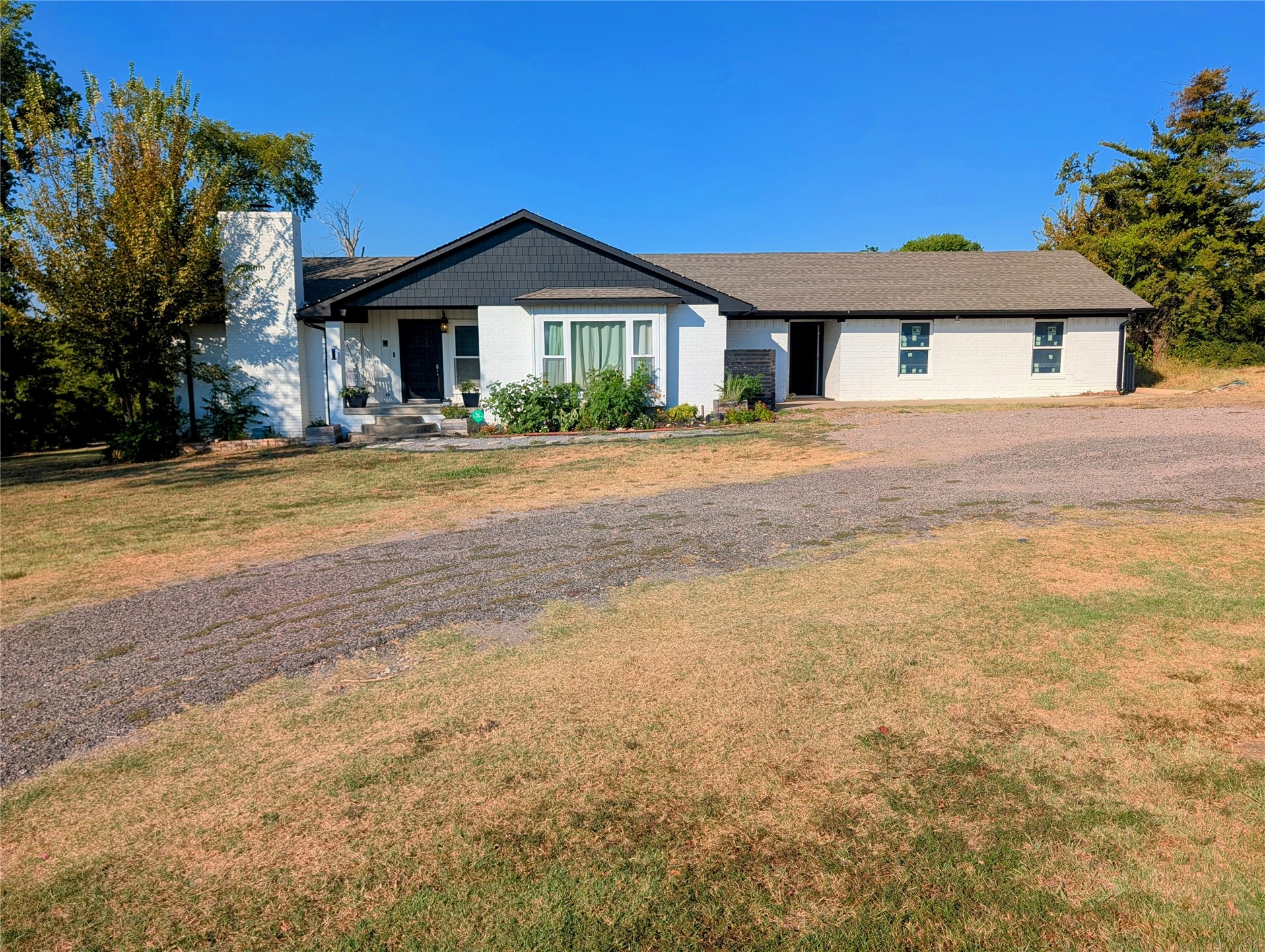 910 Oak Hollow Road