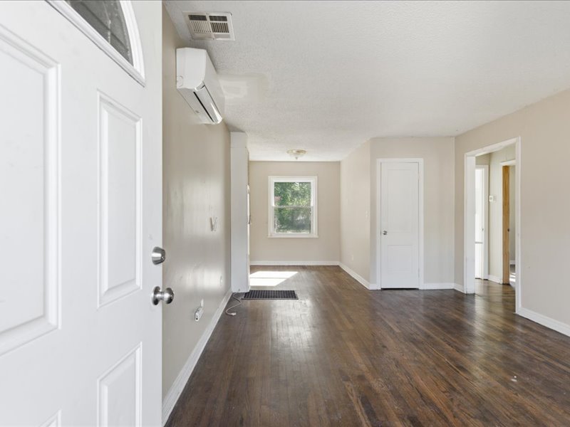 1017 Wesley Avenue Property Photo 3