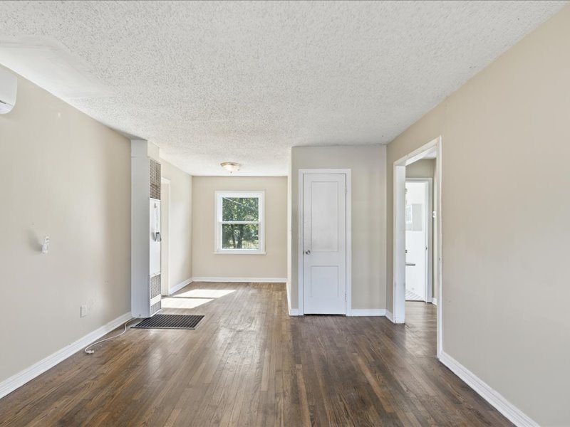 1017 Wesley Avenue Property Photo 4