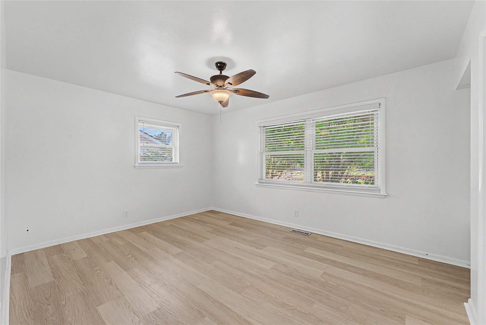 5235 S 69th East Avenue Property Photo 10