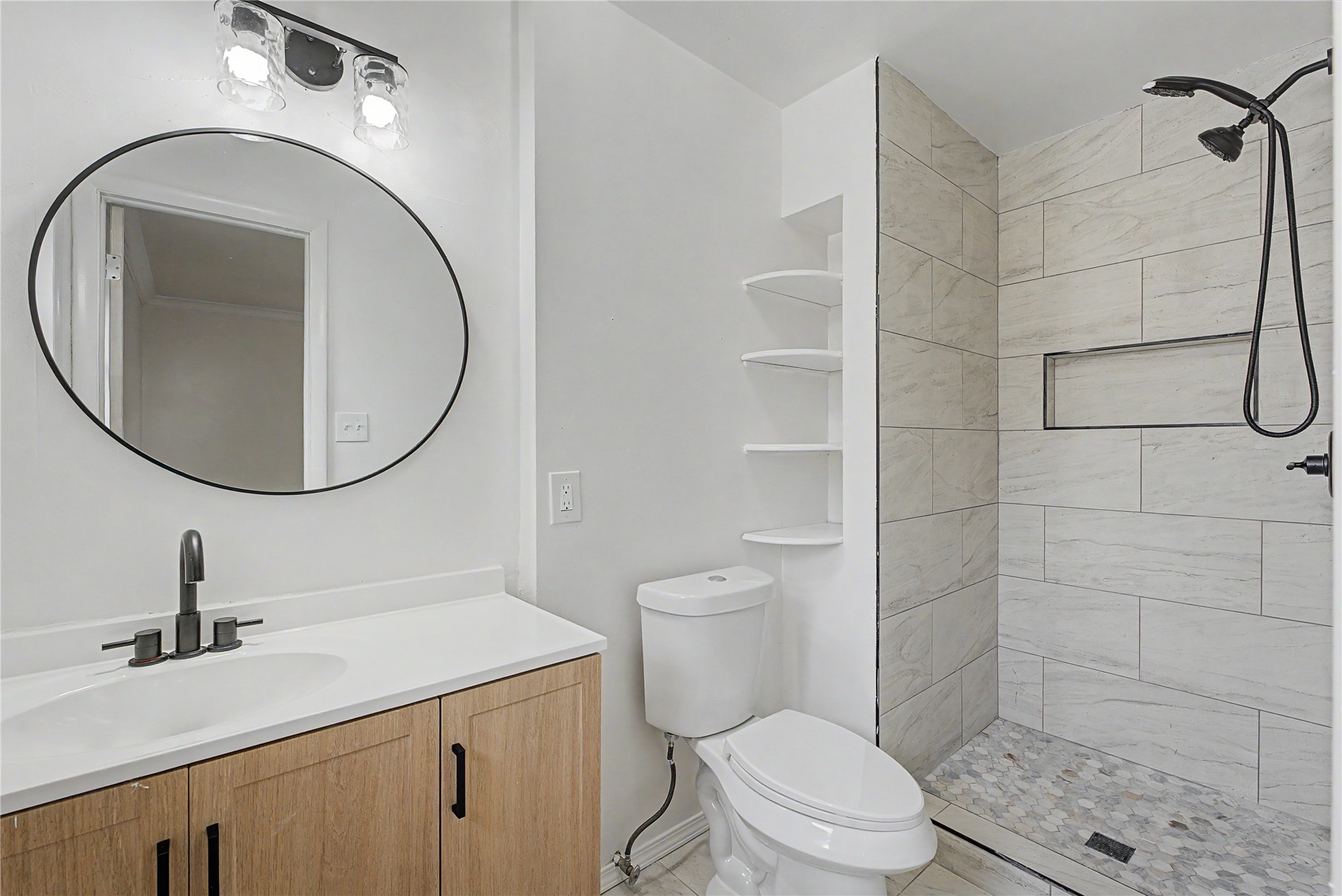 5235 S 69th East Avenue Property Photo 18