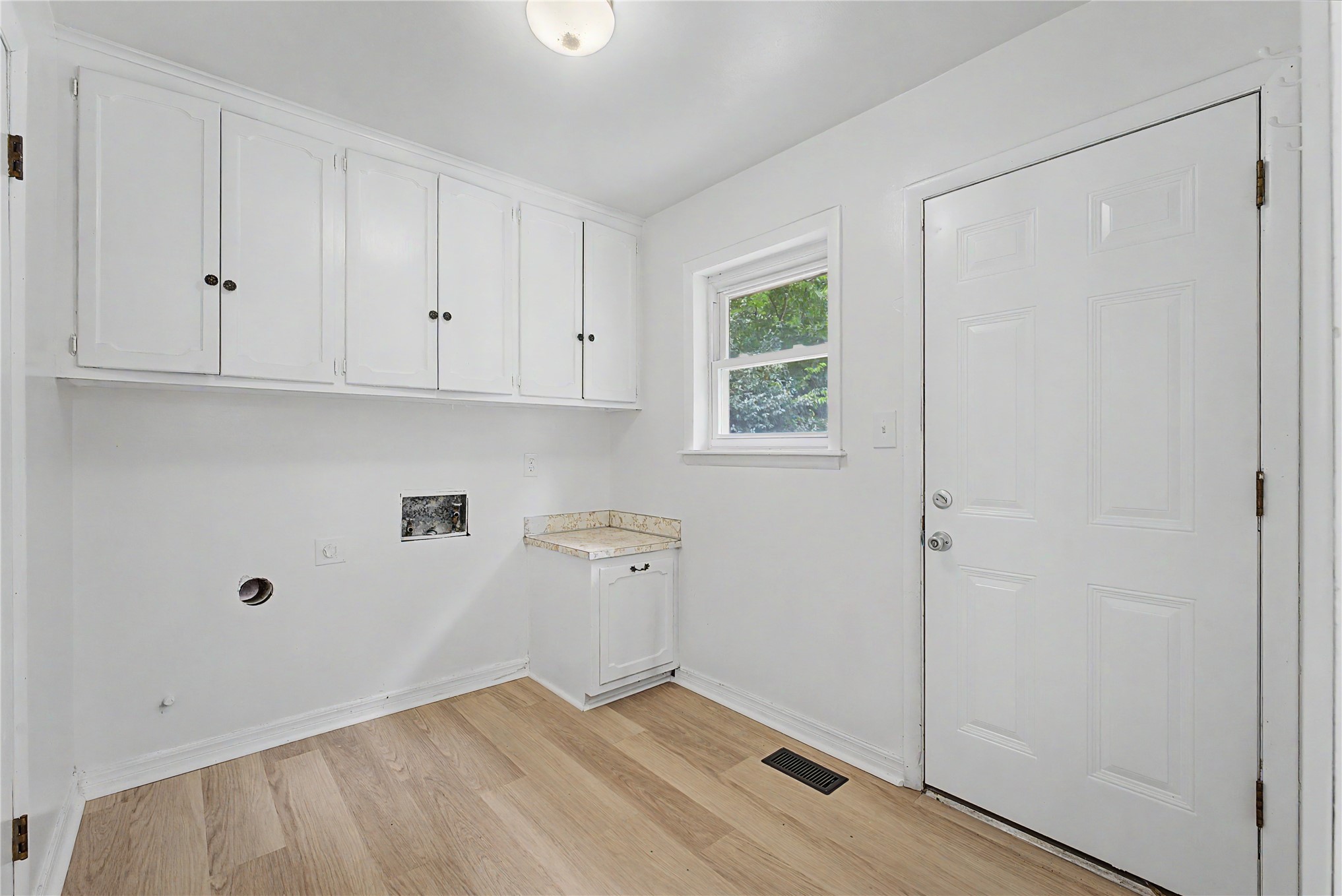5235 S 69th East Avenue Property Photo 19