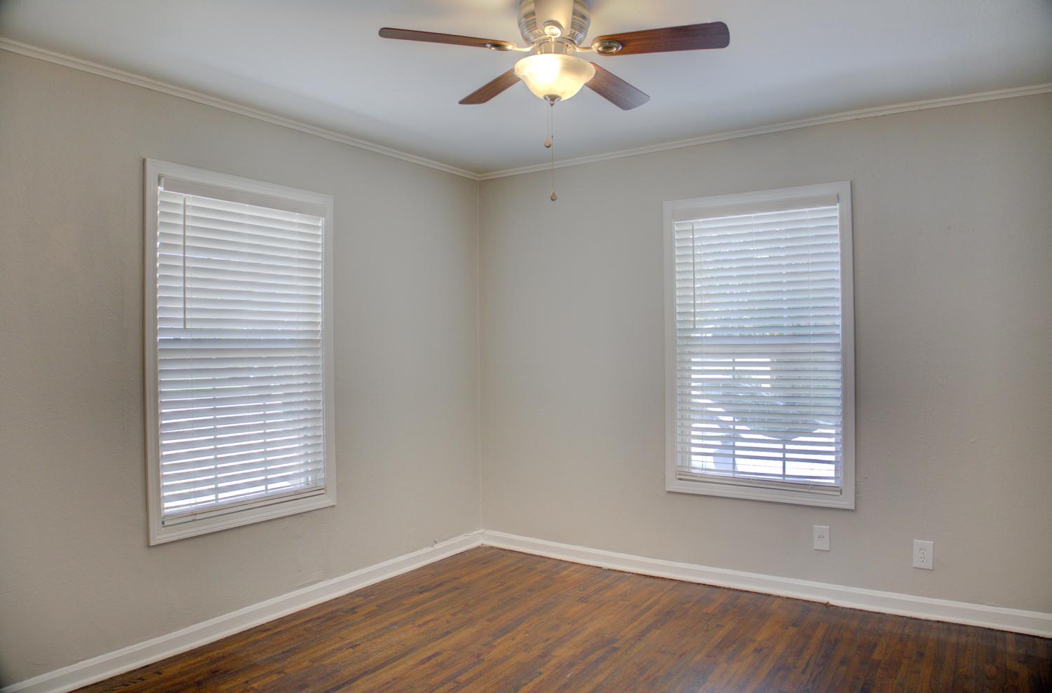 4615 4th Place Property Photo 18