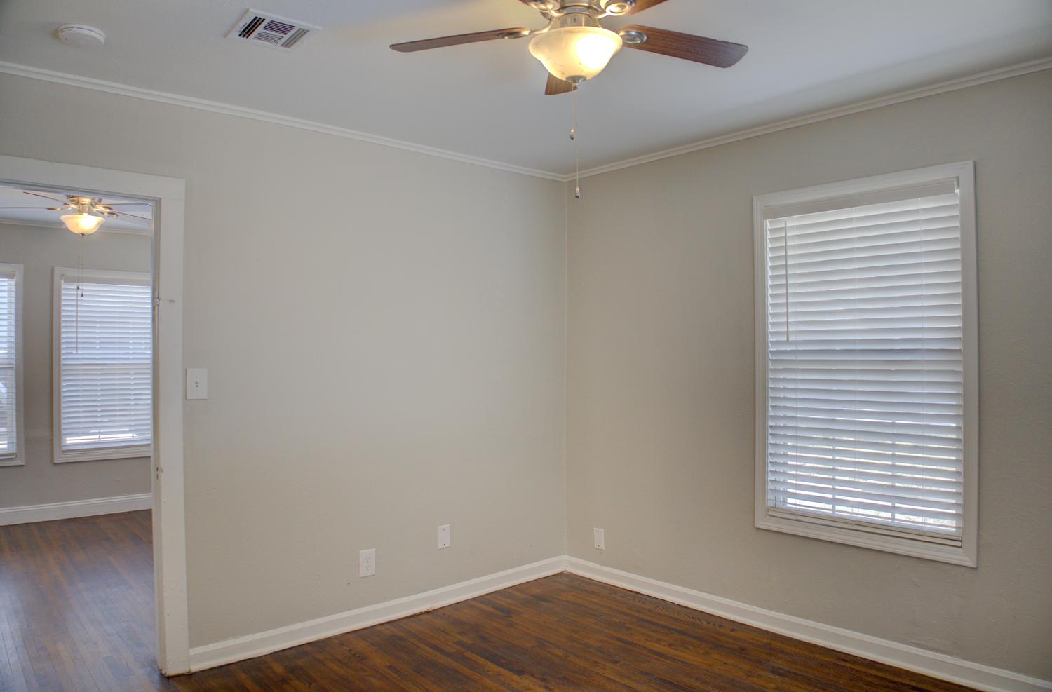 4615 4th Place Property Photo 20