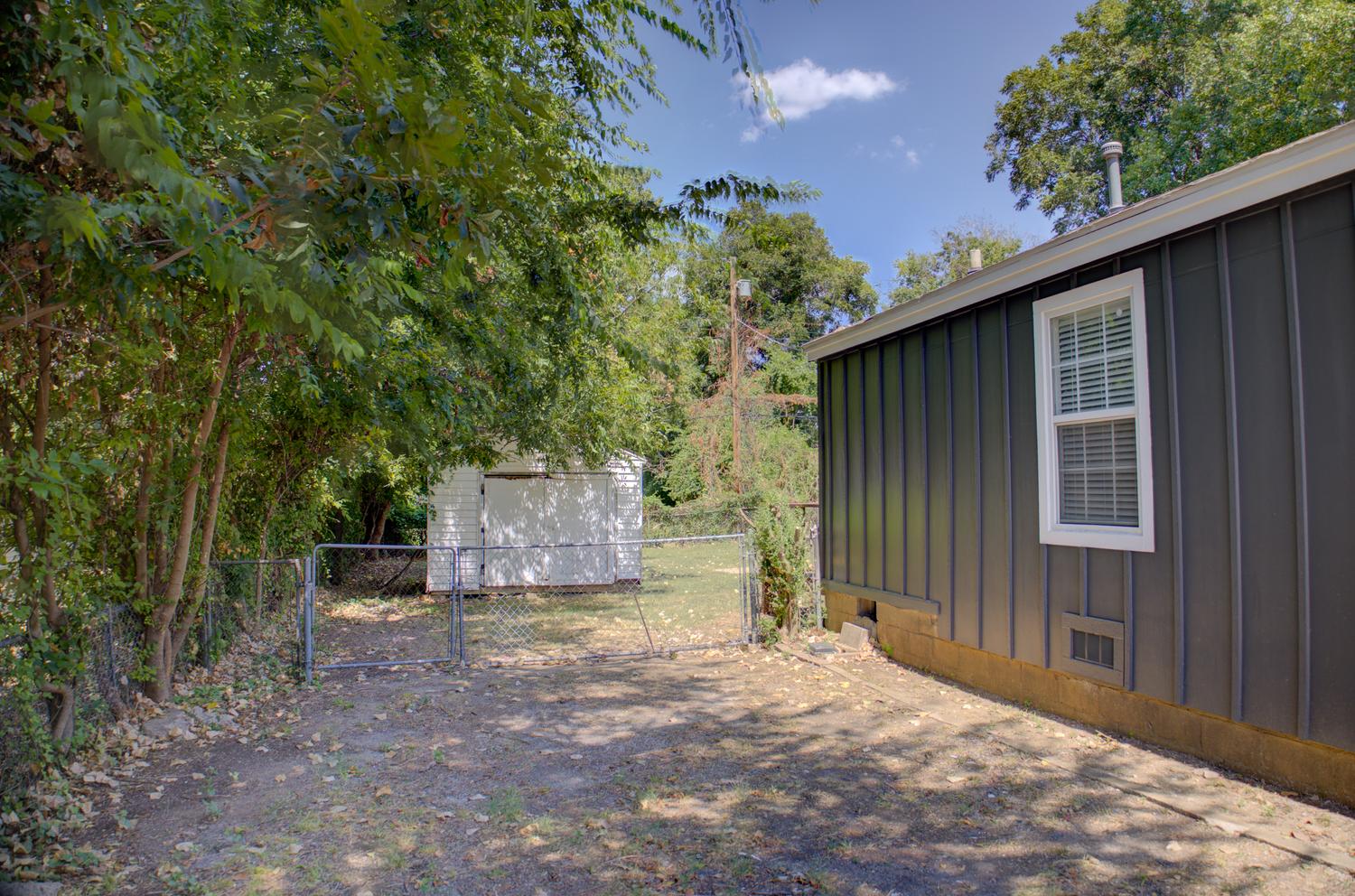 4615 4th Place Property Photo 40