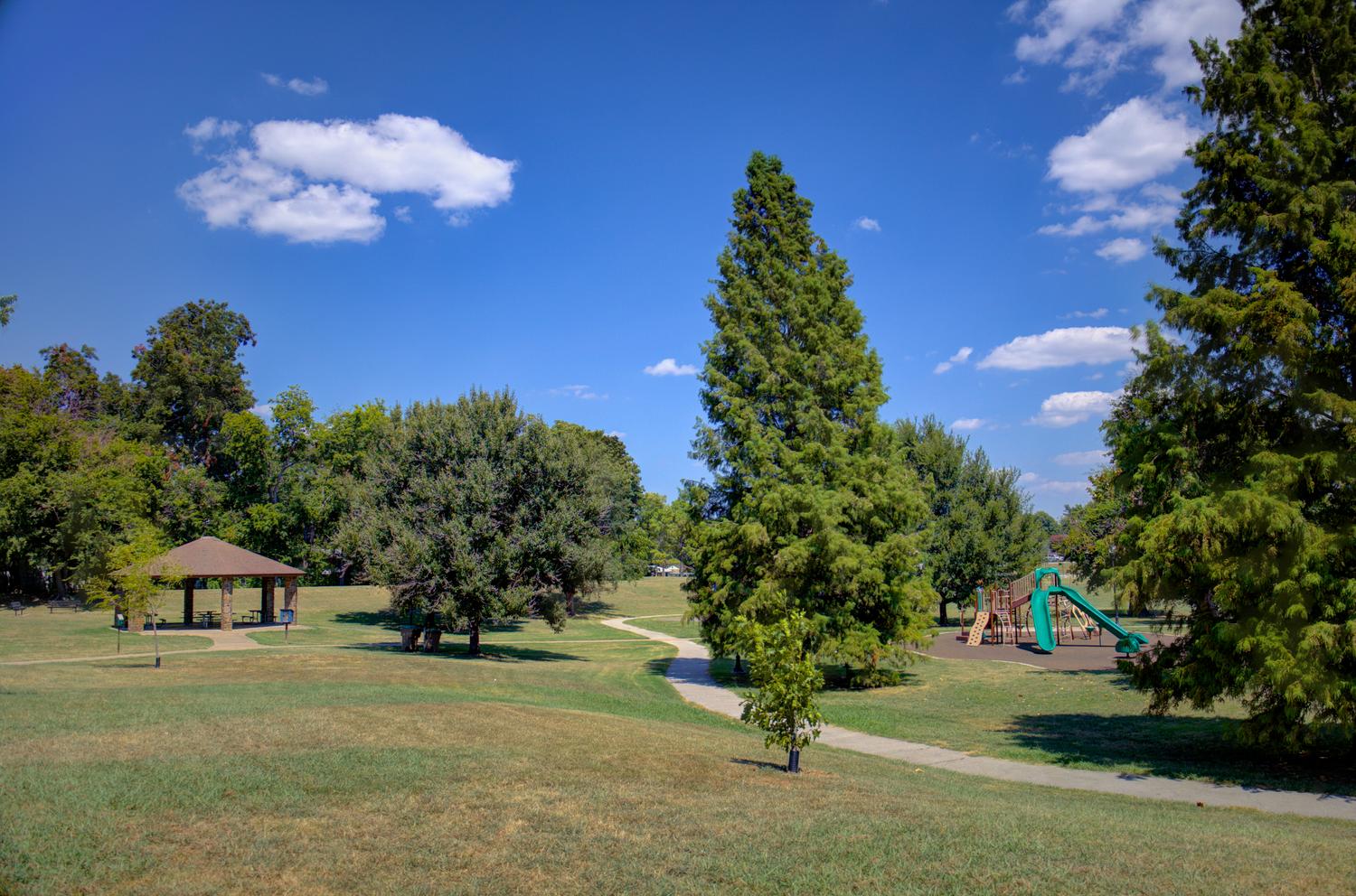 4615 4th Place Property Photo 45