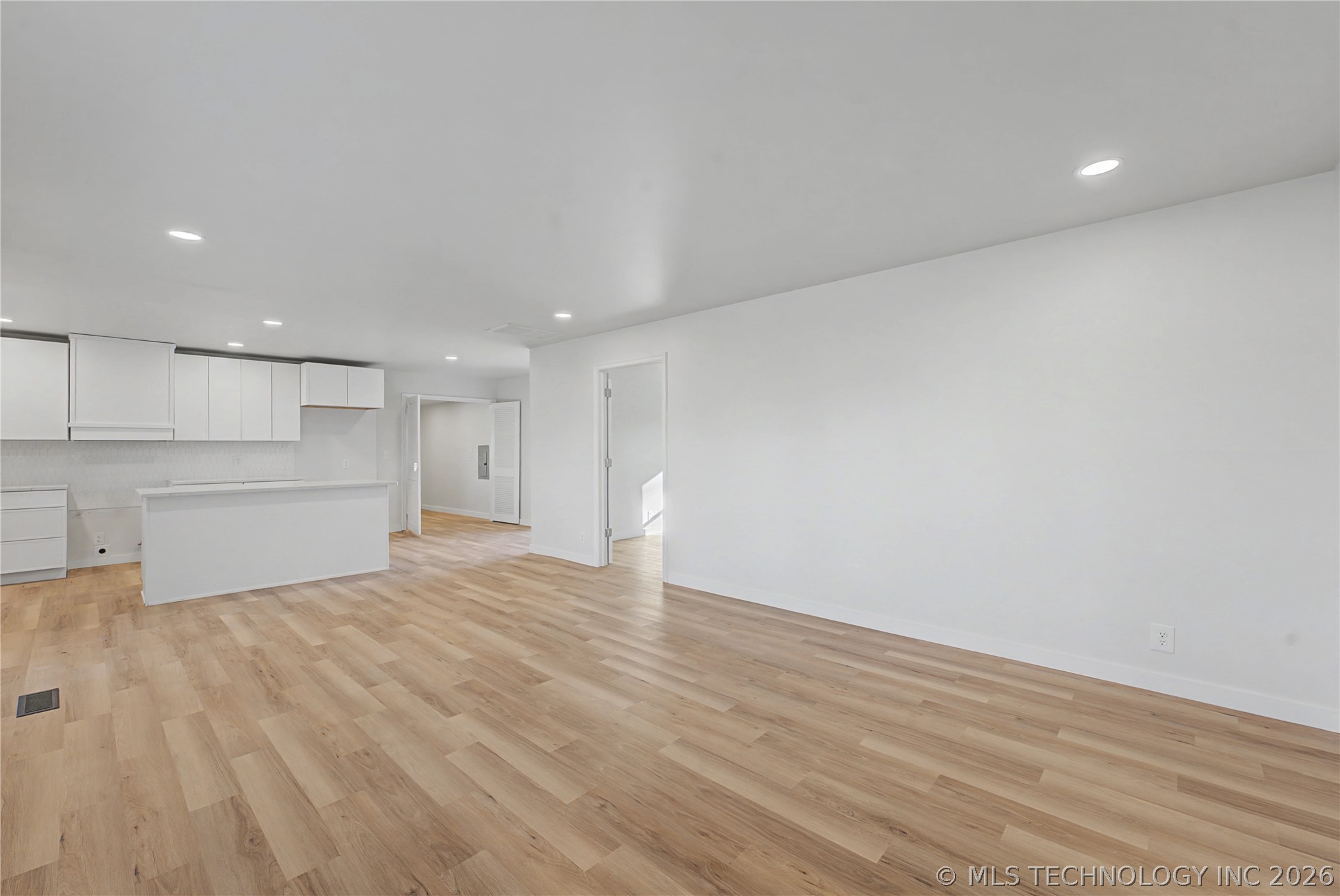 4907 S Boston Place Property Photo 5