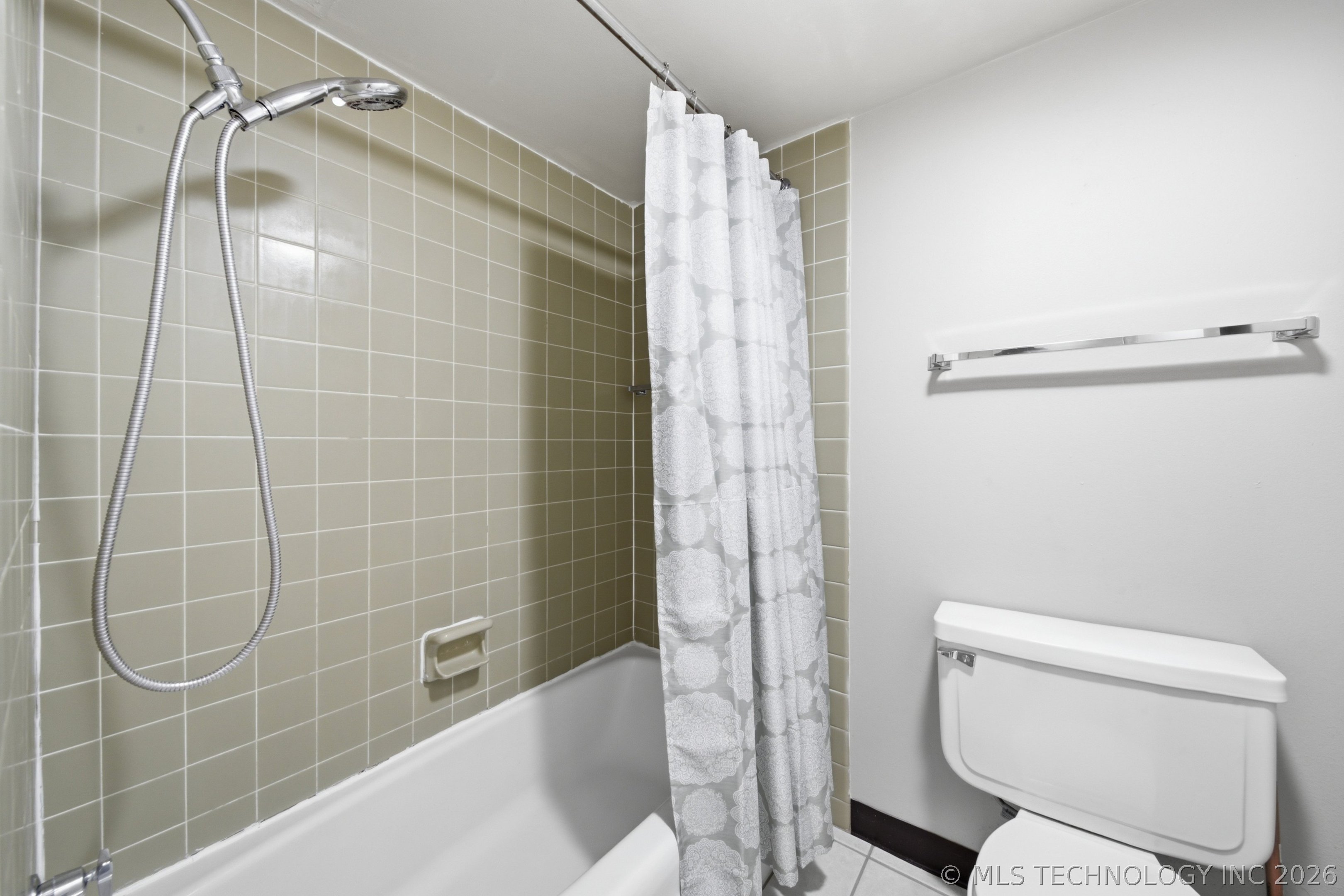 410 W 7th Street 327 Property Photo 22