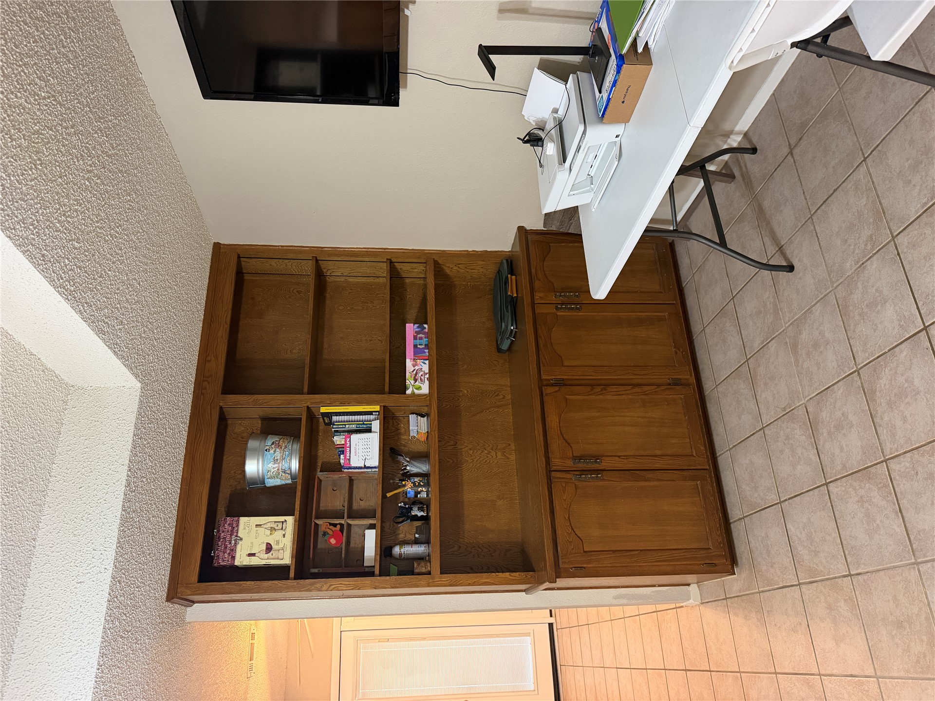 513 Meadowlark Lane Property Photo 5
