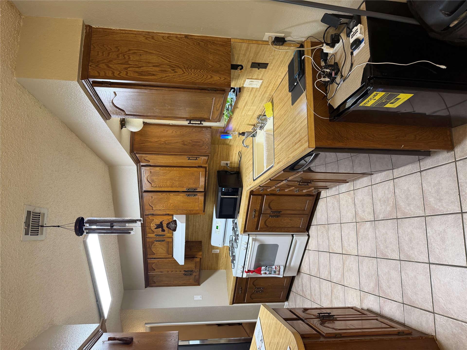 513 Meadowlark Lane Property Photo 7