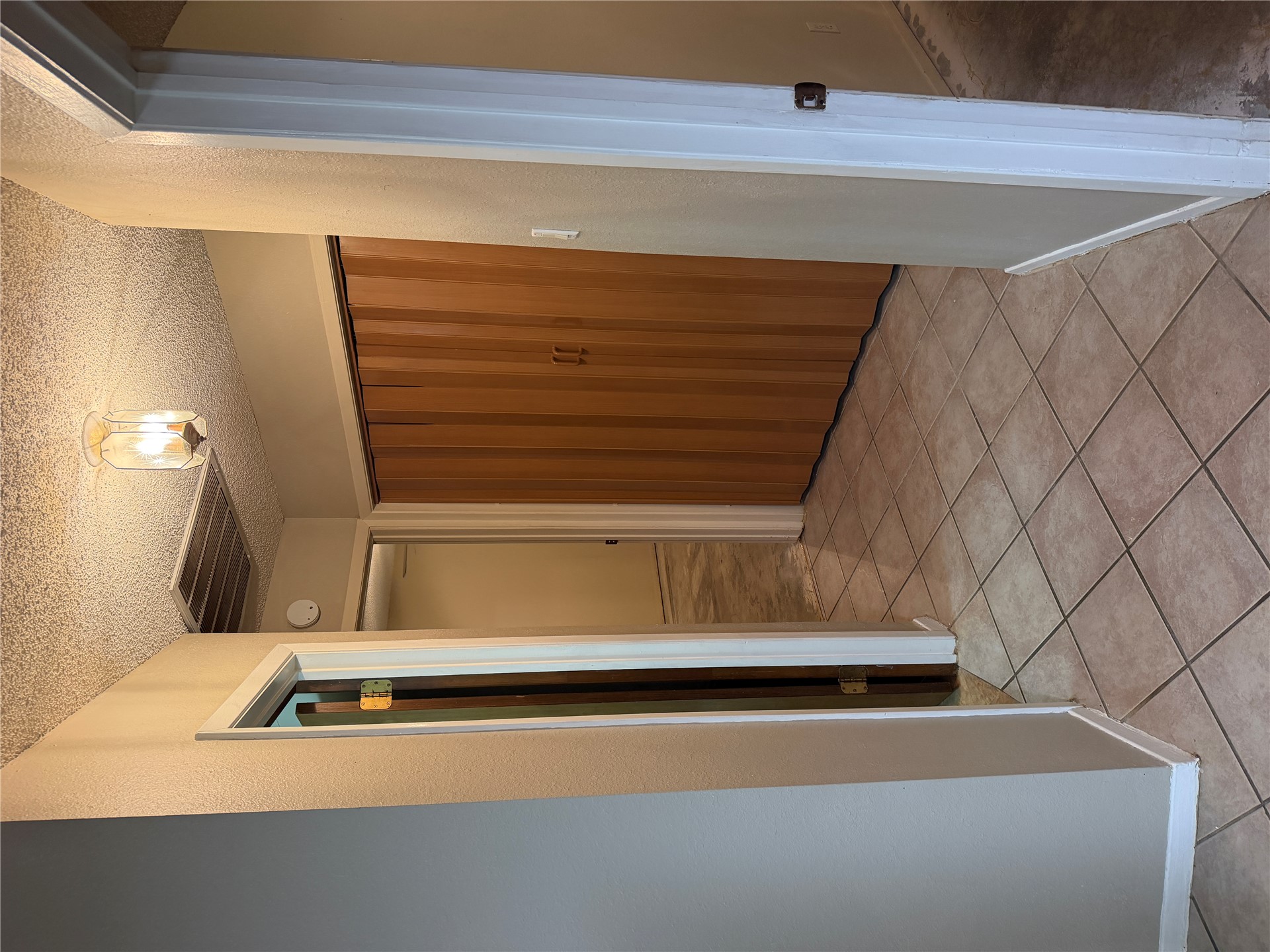 513 Meadowlark Lane Property Photo 9