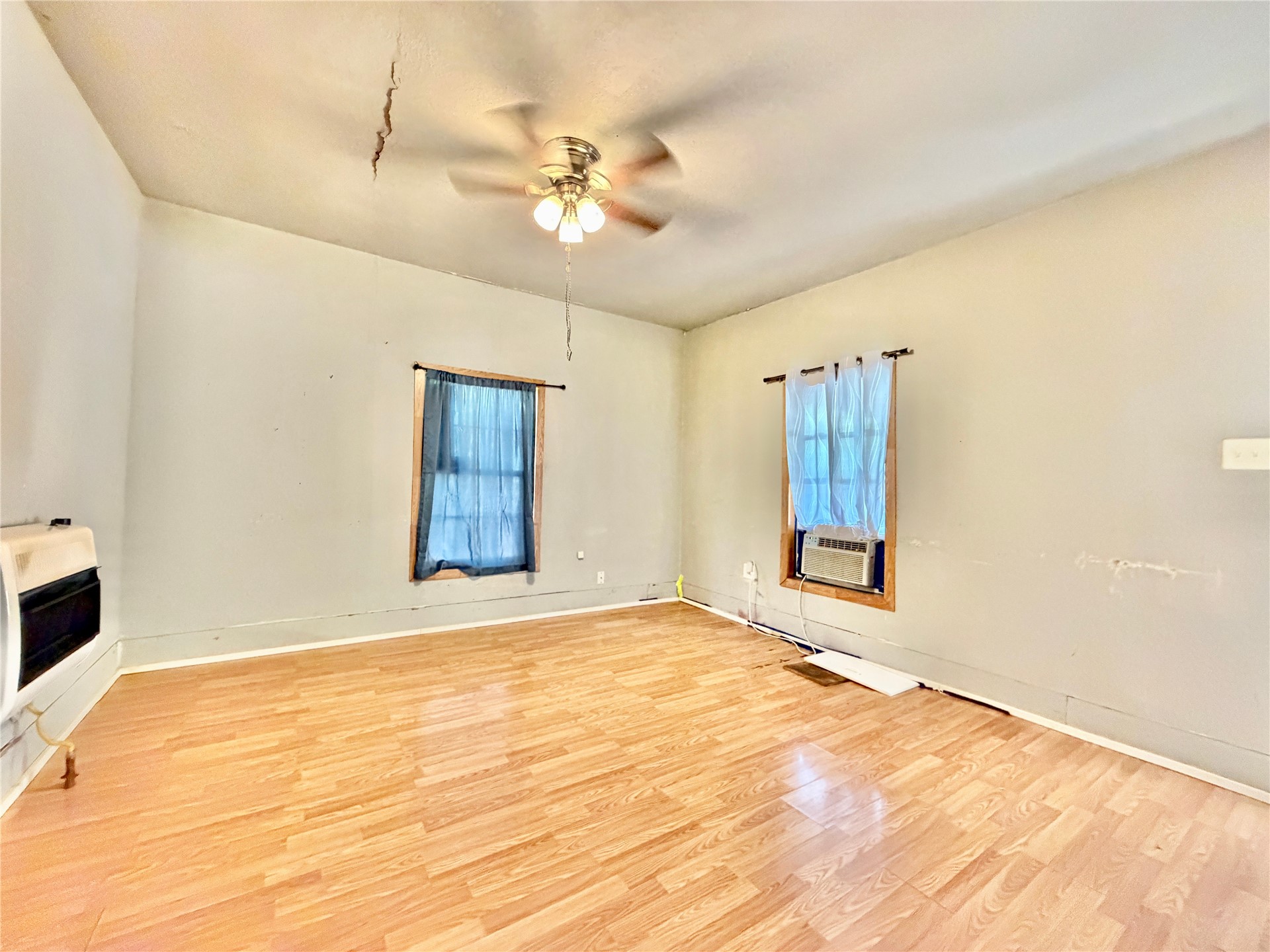 409 W Allen Road Property Photo 10