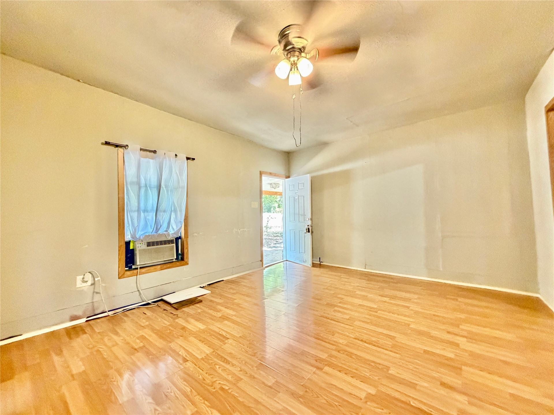 409 W Allen Road Property Photo 11