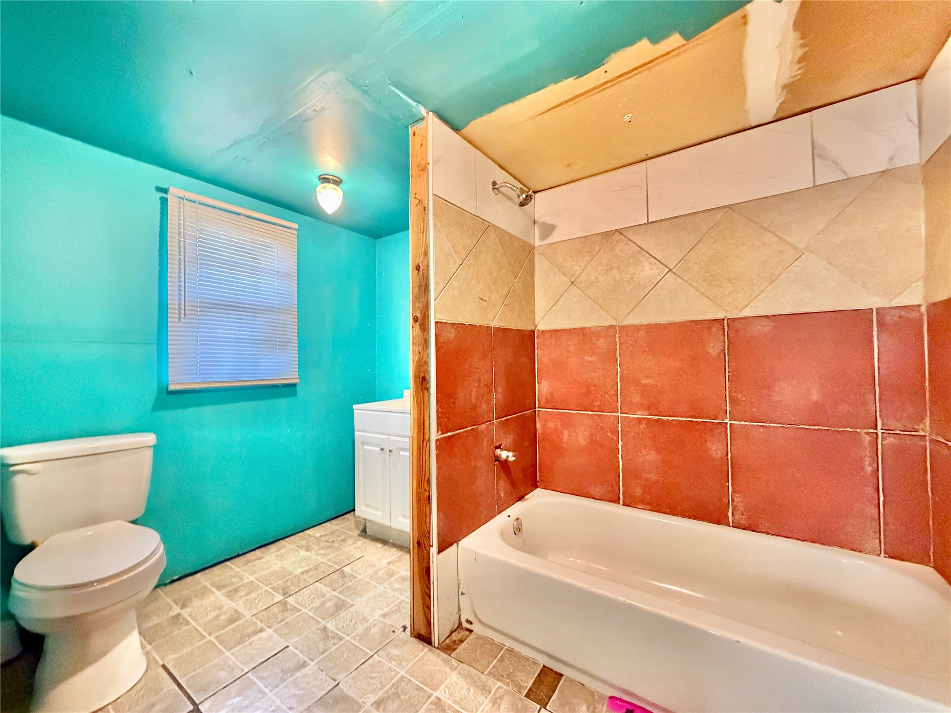 409 W Allen Road Property Photo 23